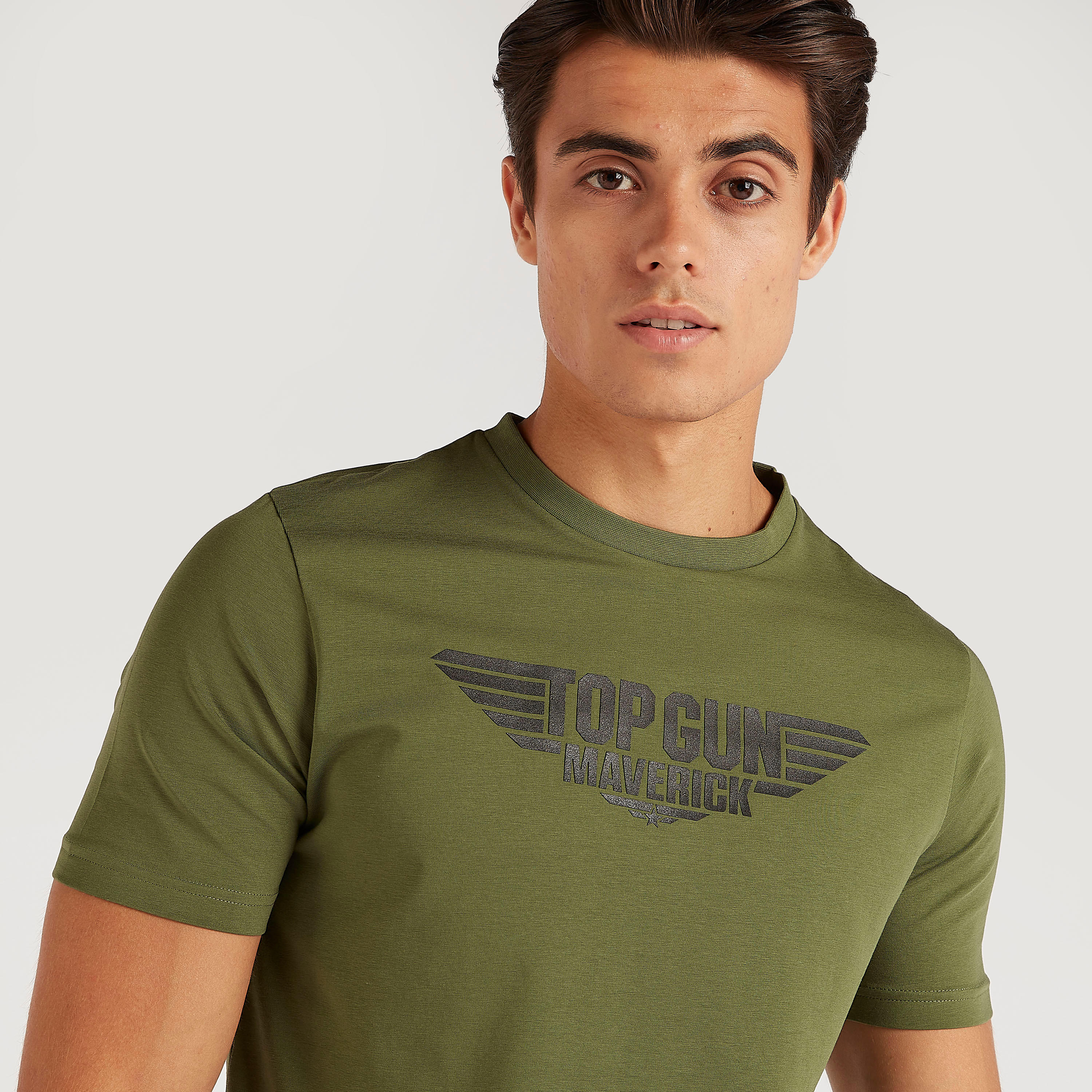تيشيرت بياقة ضيّقة وأكمام قصيرة وطبعات جان مافيريك-men-clothing-tshirtsandpolos-tshirts-image-3