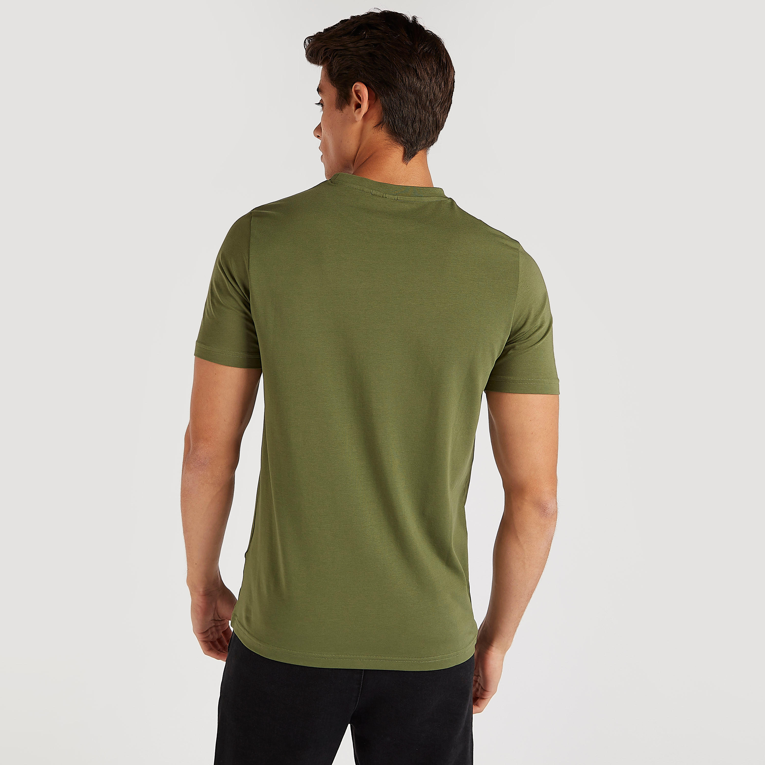 تيشيرت بياقة ضيّقة وأكمام قصيرة وطبعات جان مافيريك-men-clothing-tshirtsandpolos-tshirts-image-4