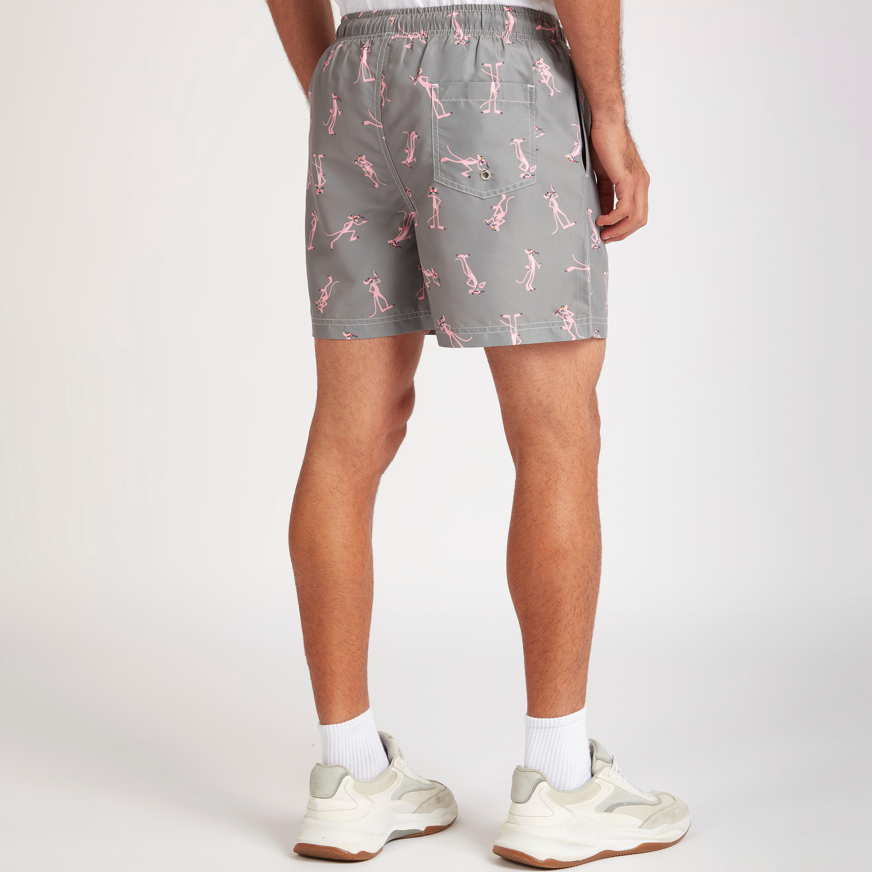 شورت مستدام برباط إغلاق وخصر متوسط الارتفاع وطبعات بينك بانتر-men-clothing-swimandbeach-shorts-image-1