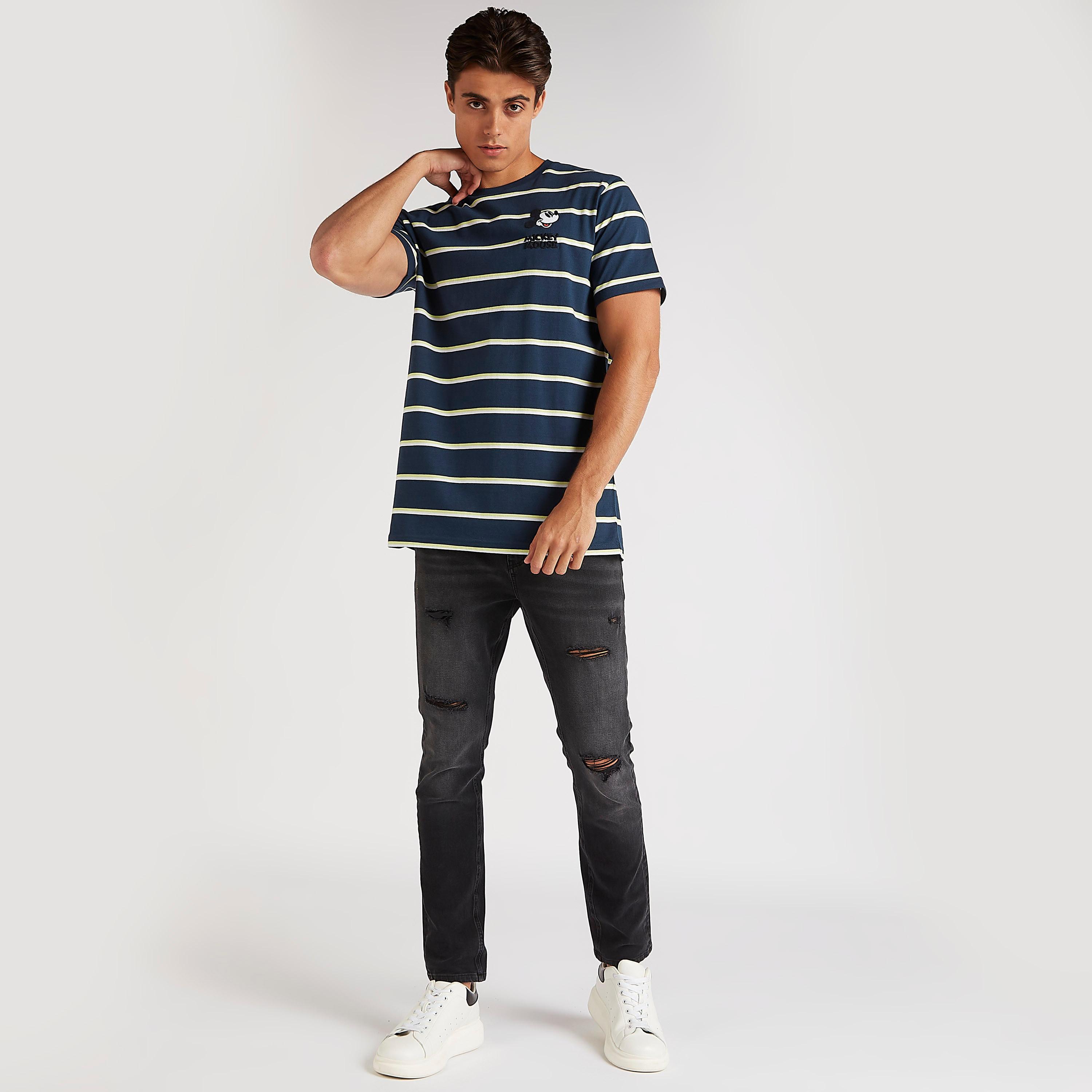 تيشيرت مخطّط بتطريز ميكي ماوس-men-clothing-tshirtsandpolos-tshirts-image-4