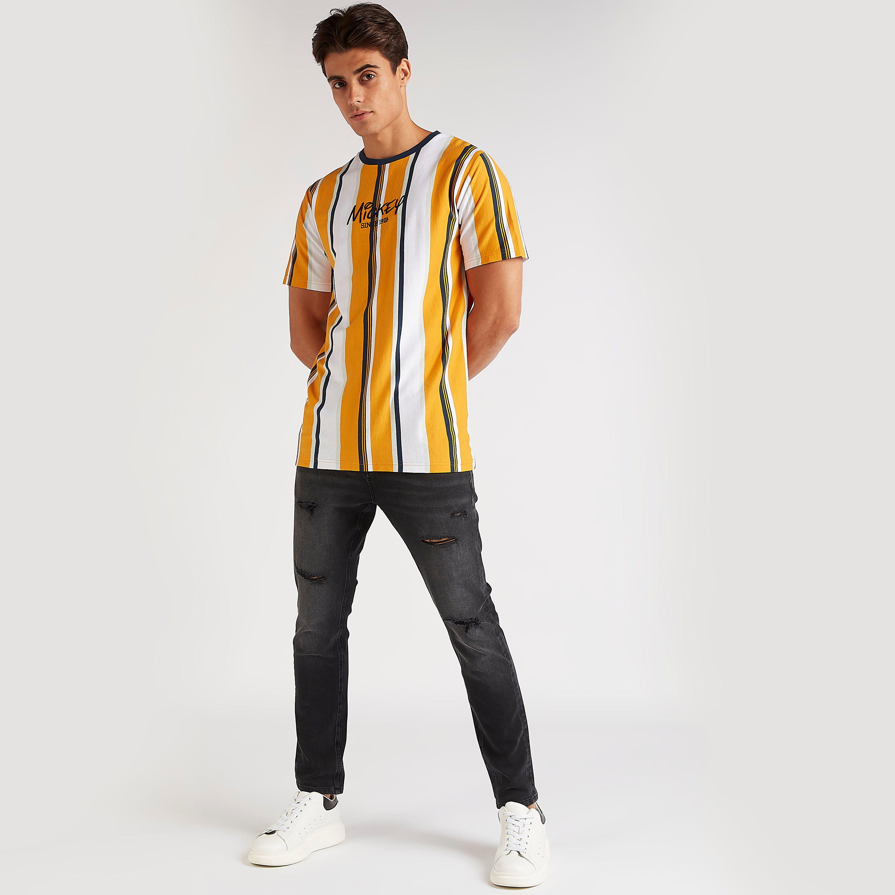تيشيرت مخطّط بأكمام قصيرة وطبعات ميكي ماوس-men-clothing-tshirtsandpolos-tshirts-image-2