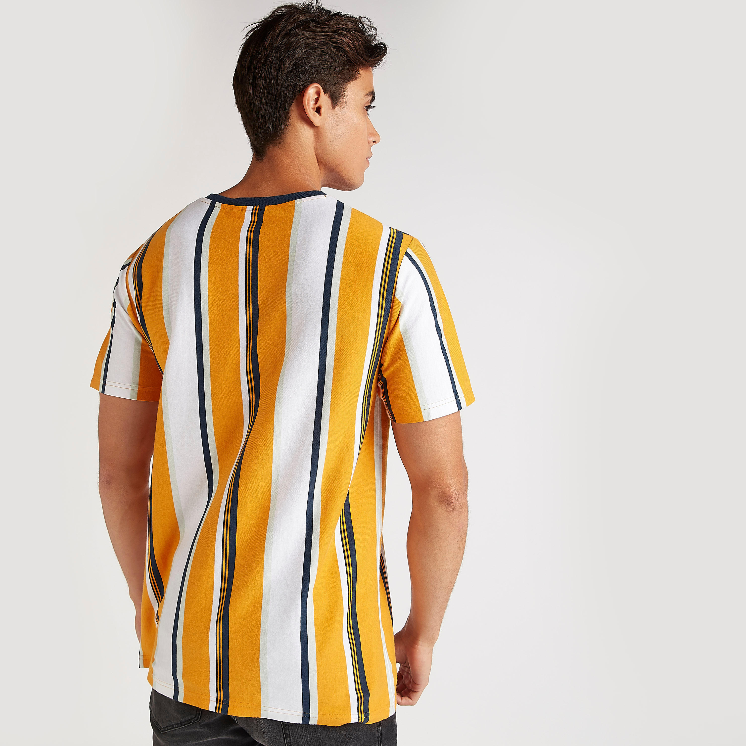 تيشيرت مخطّط بأكمام قصيرة وطبعات ميكي ماوس-men-clothing-tshirtsandpolos-tshirts-image-4