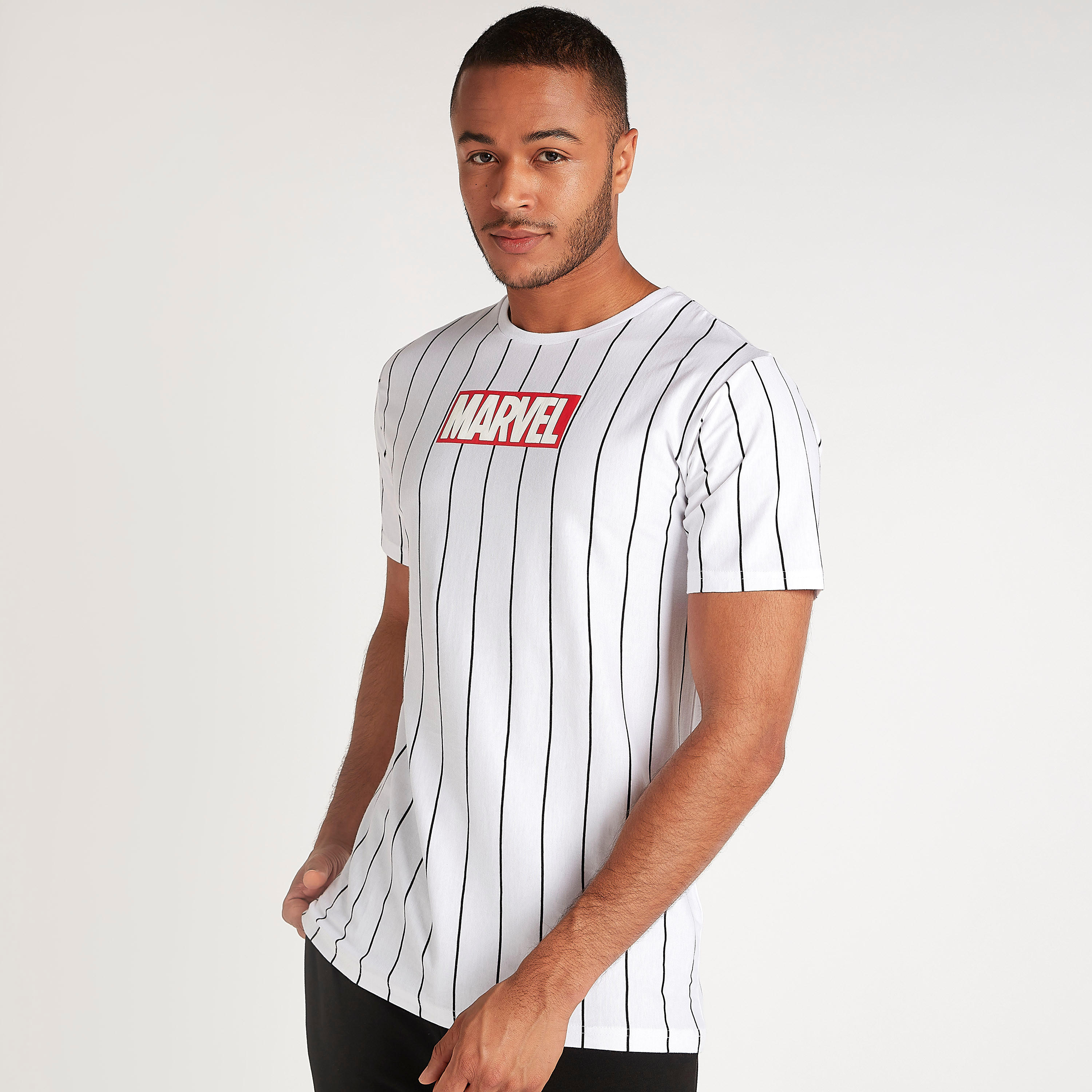 تيشيرت مخطّط بياقة ضيّقة وأكمام قصيرة وطبعات مارفل-men-clothing-tshirtsandpolos-tshirts-image-1