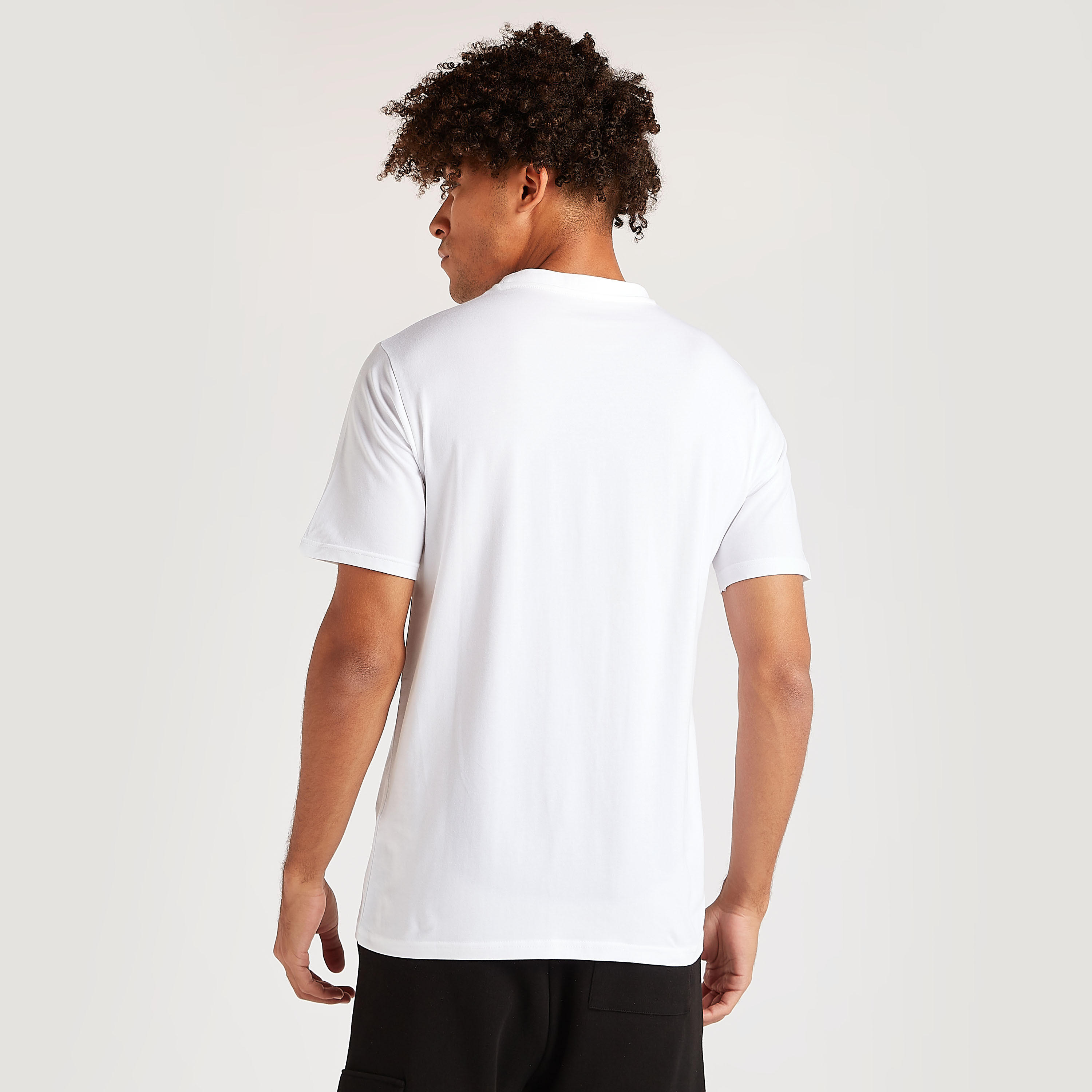 تيشيرت بياقة ضيقة وأكمام قصيرة وطبعات ناسا-men-clothing-tshirtsandpolos-tshirts-image-6
