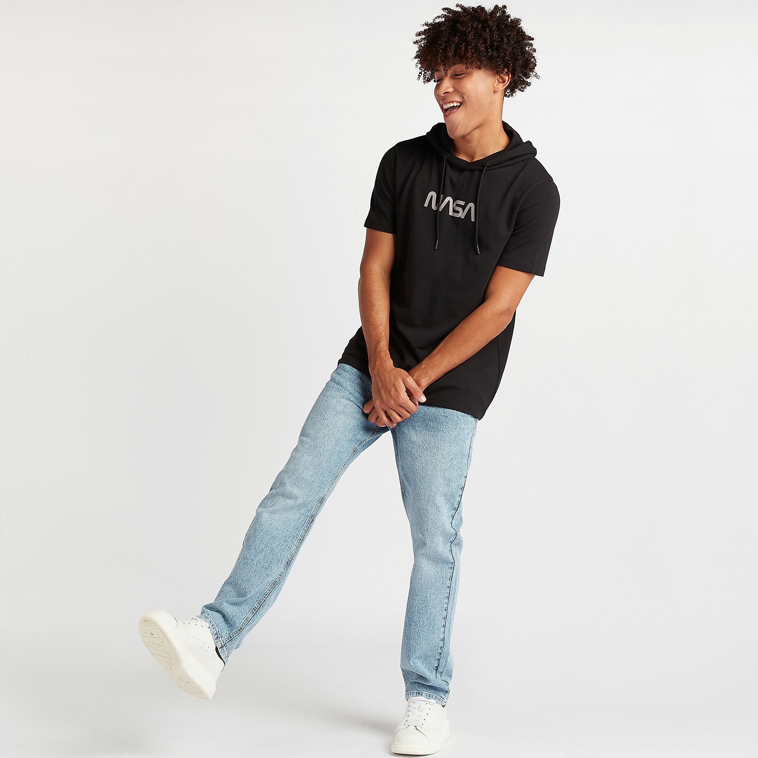 هودي بأكمام قصيرة وطبعات ناسا-men-clothing-tshirtsandpolos-tshirts-image-2