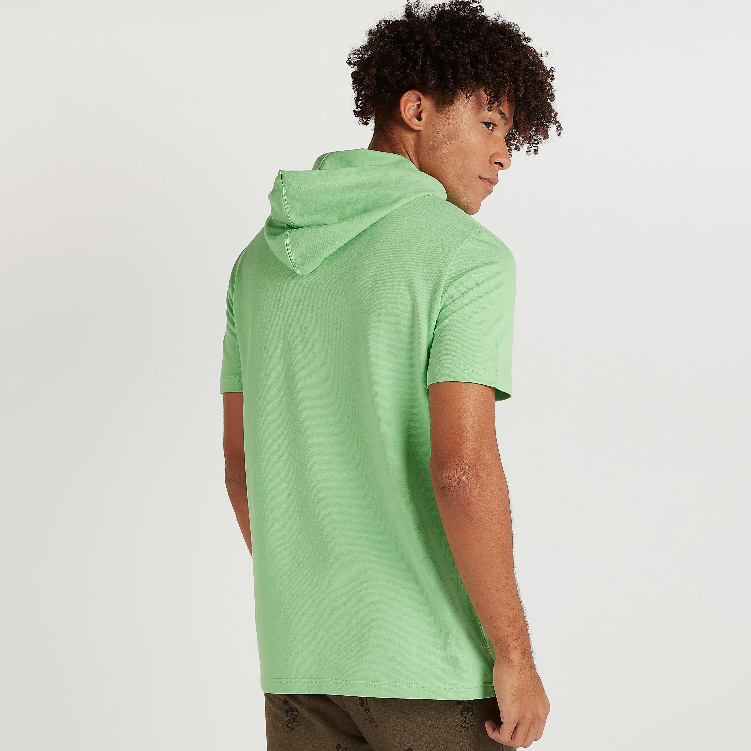 هودي بطبعات ميكي ماوس وأكمام قصيرة-men-clothing-tshirtsandpolos-tshirts-image-1