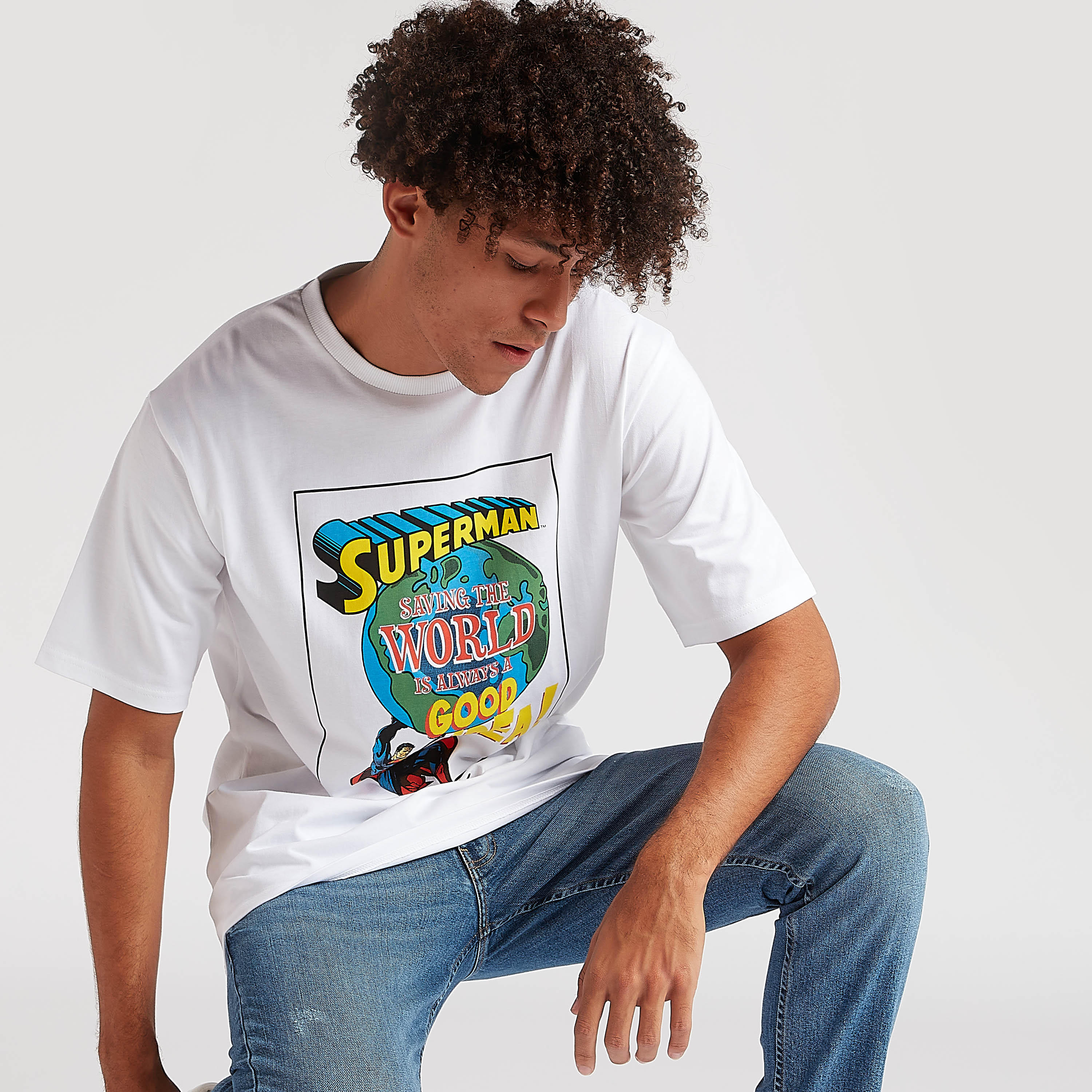تيشيرت بياقة ضيّقة وأكمام قصيرة وطبعات سوبرمان-men-clothing-tshirtsandpolos-tshirts-image-4