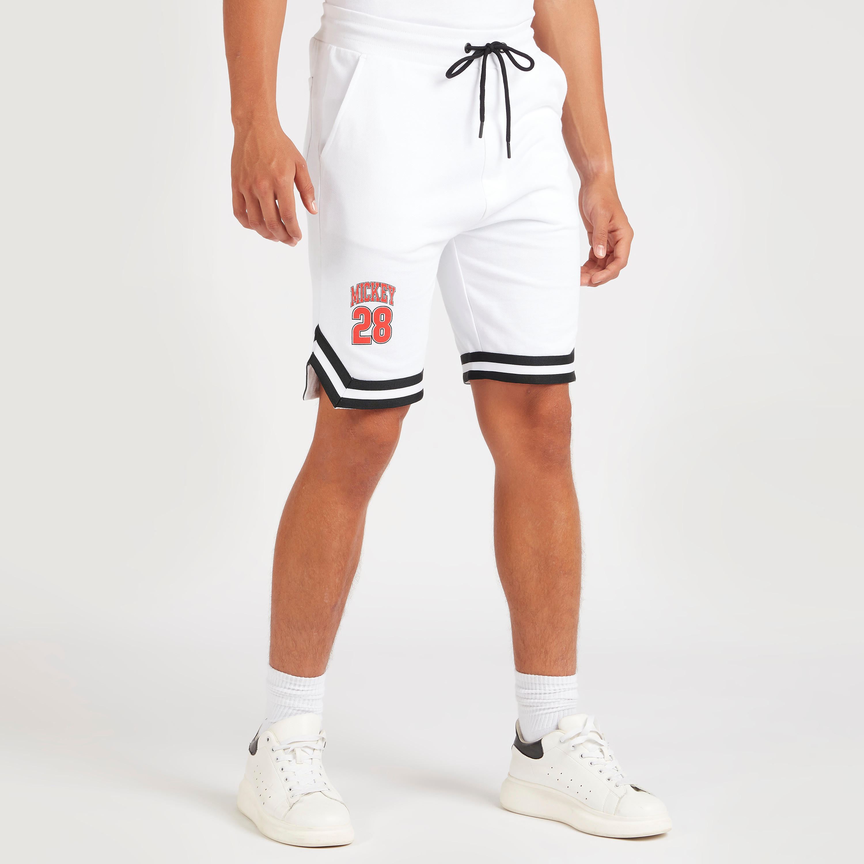 شورت بطبعات ميكي ماوس ورباط إغلاق-men-clothing-bottoms-shorts-image-5