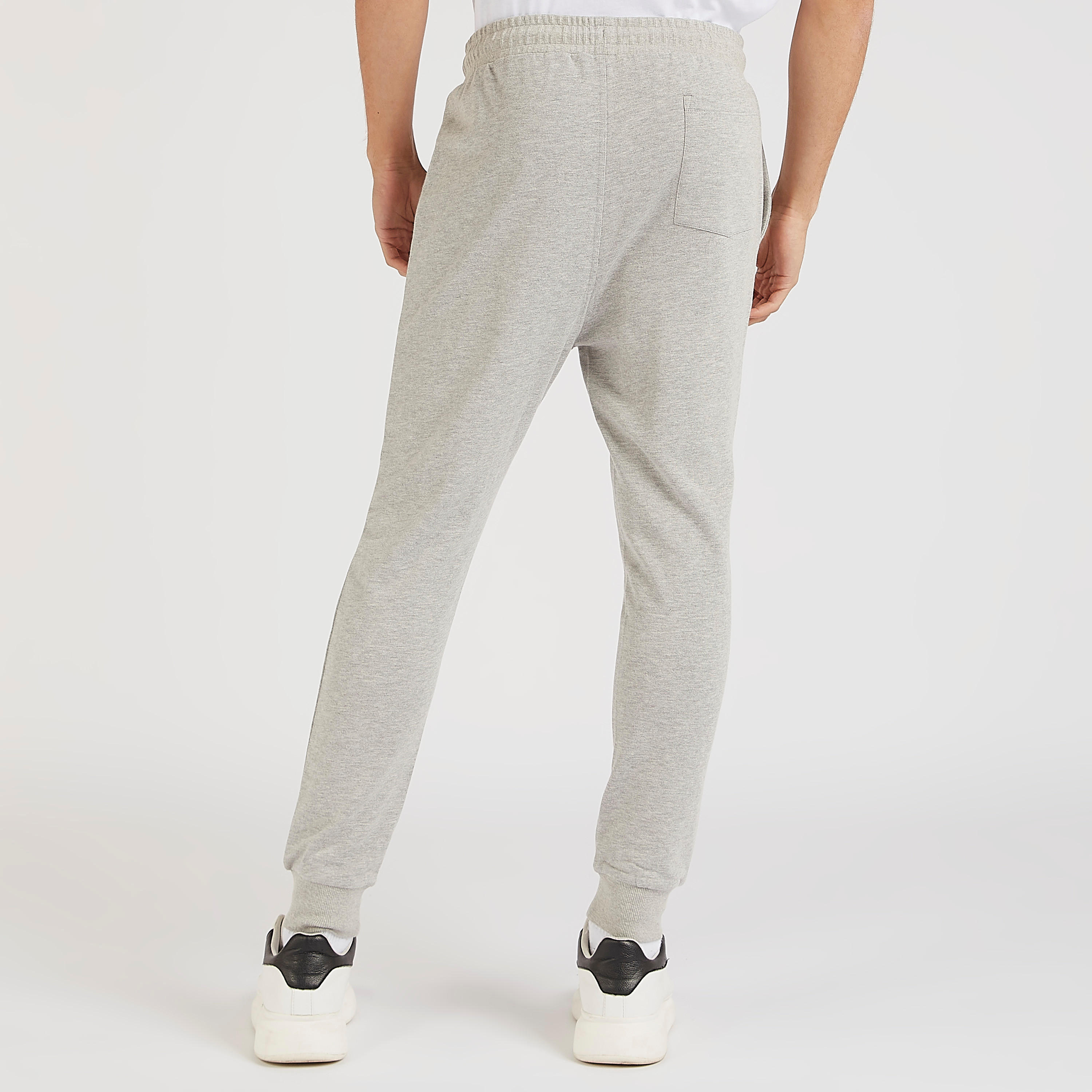 بنطلون رياضي بخصر مطاطي وطبعات ناسا-men-clothing-bottoms-joggers-image-4