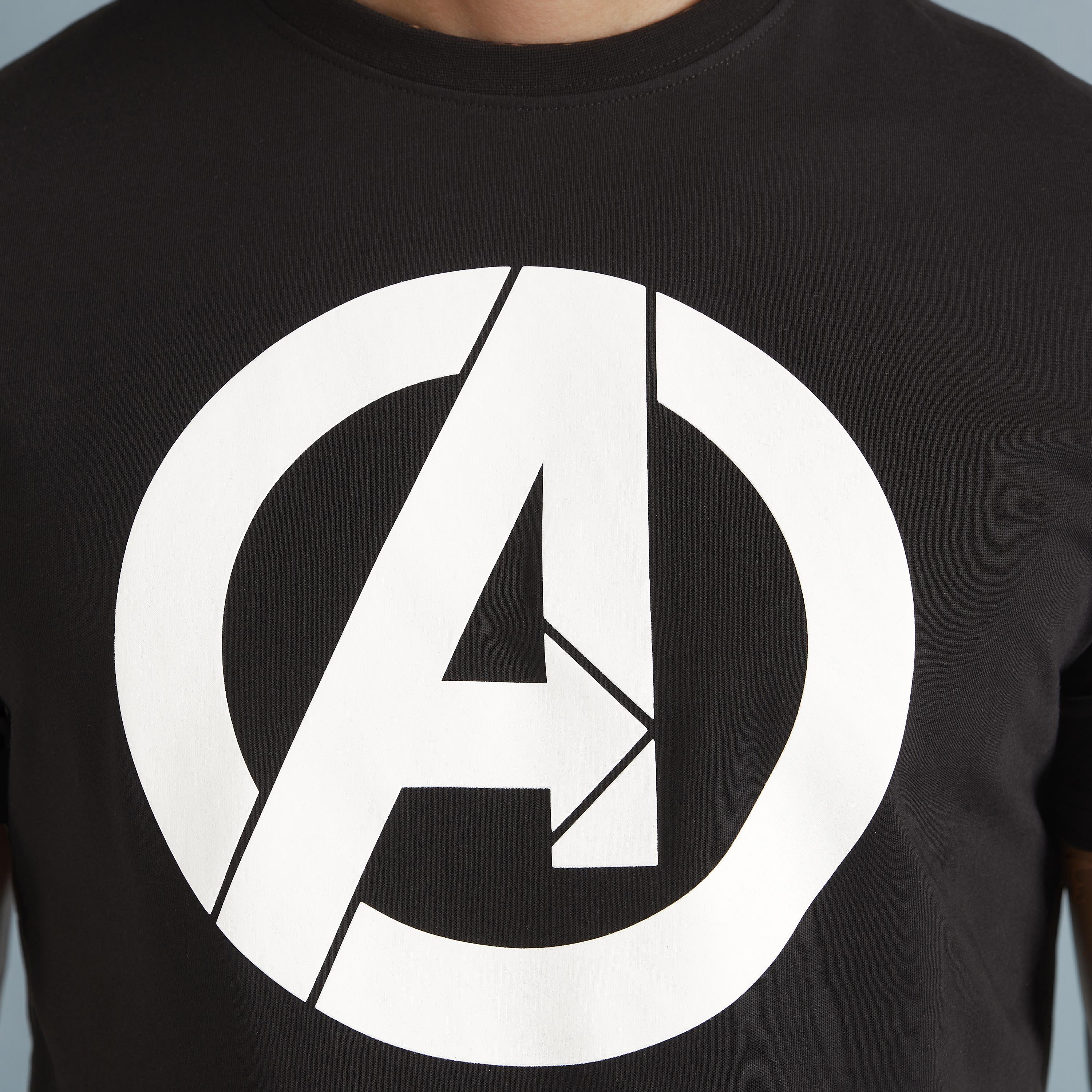 تيشيرت بياقة ضيّقة وأكمام قصيرة وطبعات أفينجرز-men-clothing-tshirtsandpolos-tshirts-image-3