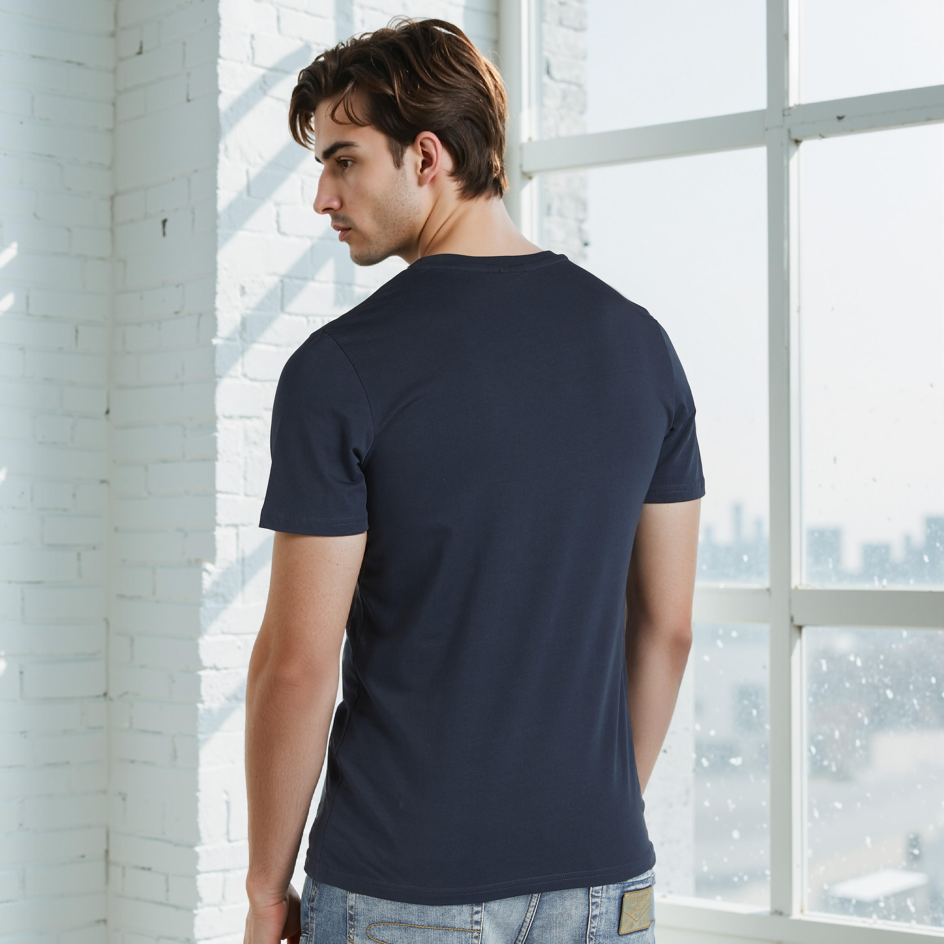 تيشيرت بياقة ضيّقة وأكمام قصيرة وطبعات كابتن أمريكا-men-clothing-tshirtsandpolos-tshirts-image-7