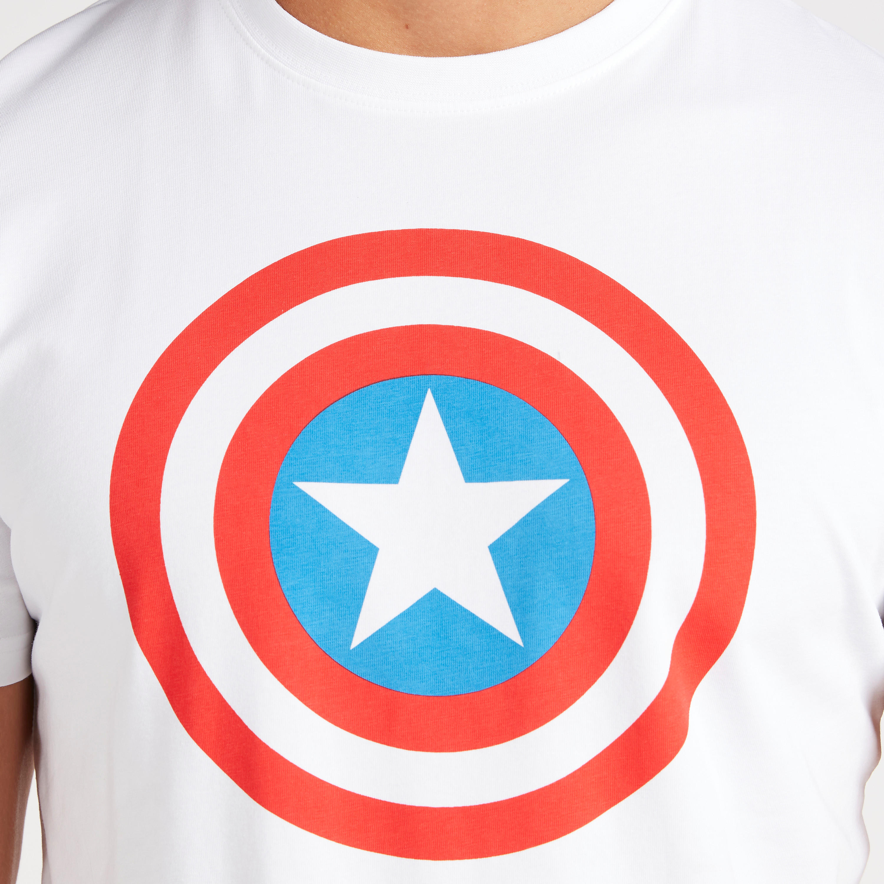 تيشيرت بياقة ضيّقة وأكمام قصيرة وطبعات كابتن أمريكا-men-clothing-tshirtsandpolos-tshirts-image-3