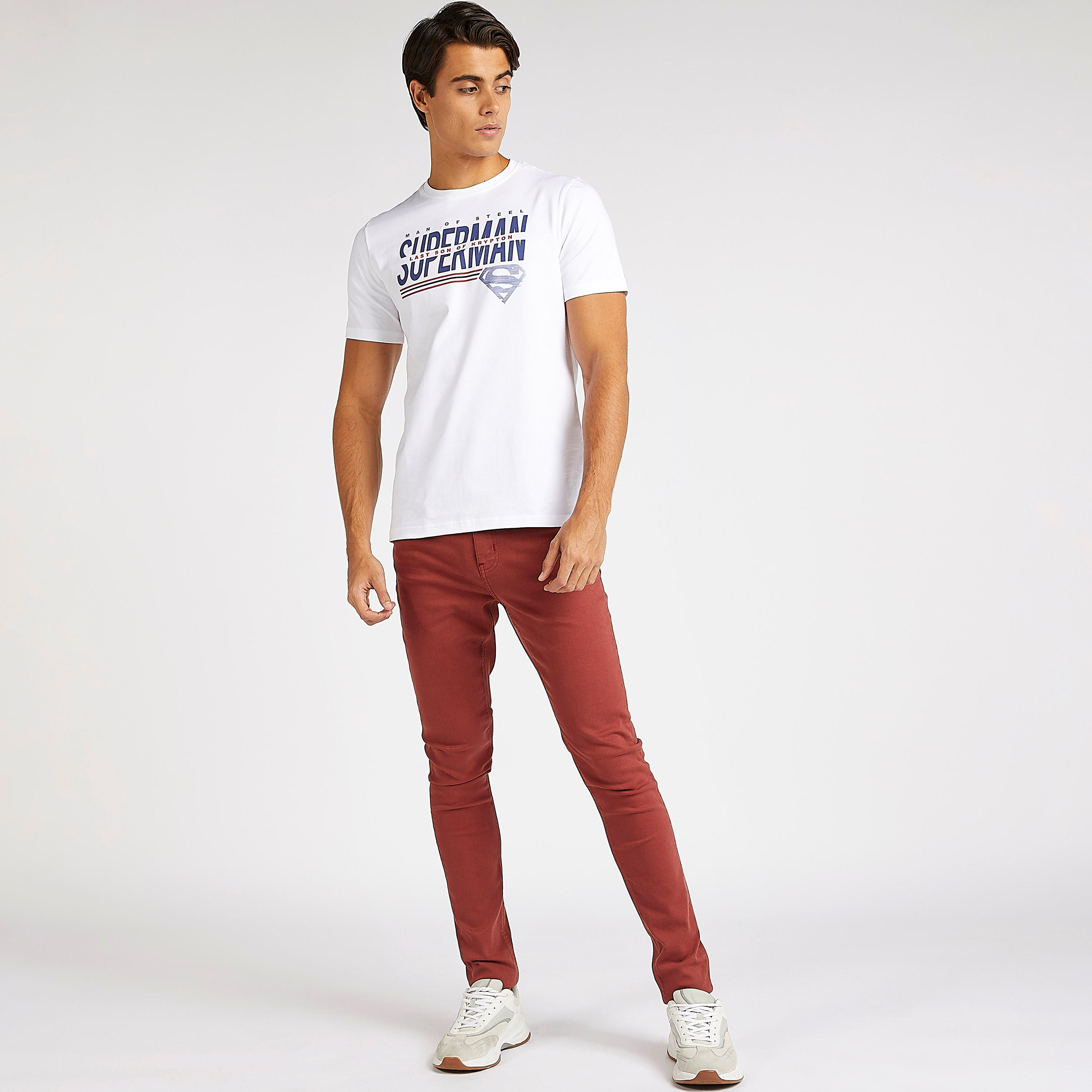 تيشيرت بياقة ضيّقة وأكمام قصيرة وطبعات سوبرمان-men-clothing-tshirtsandpolos-tshirts-image-2