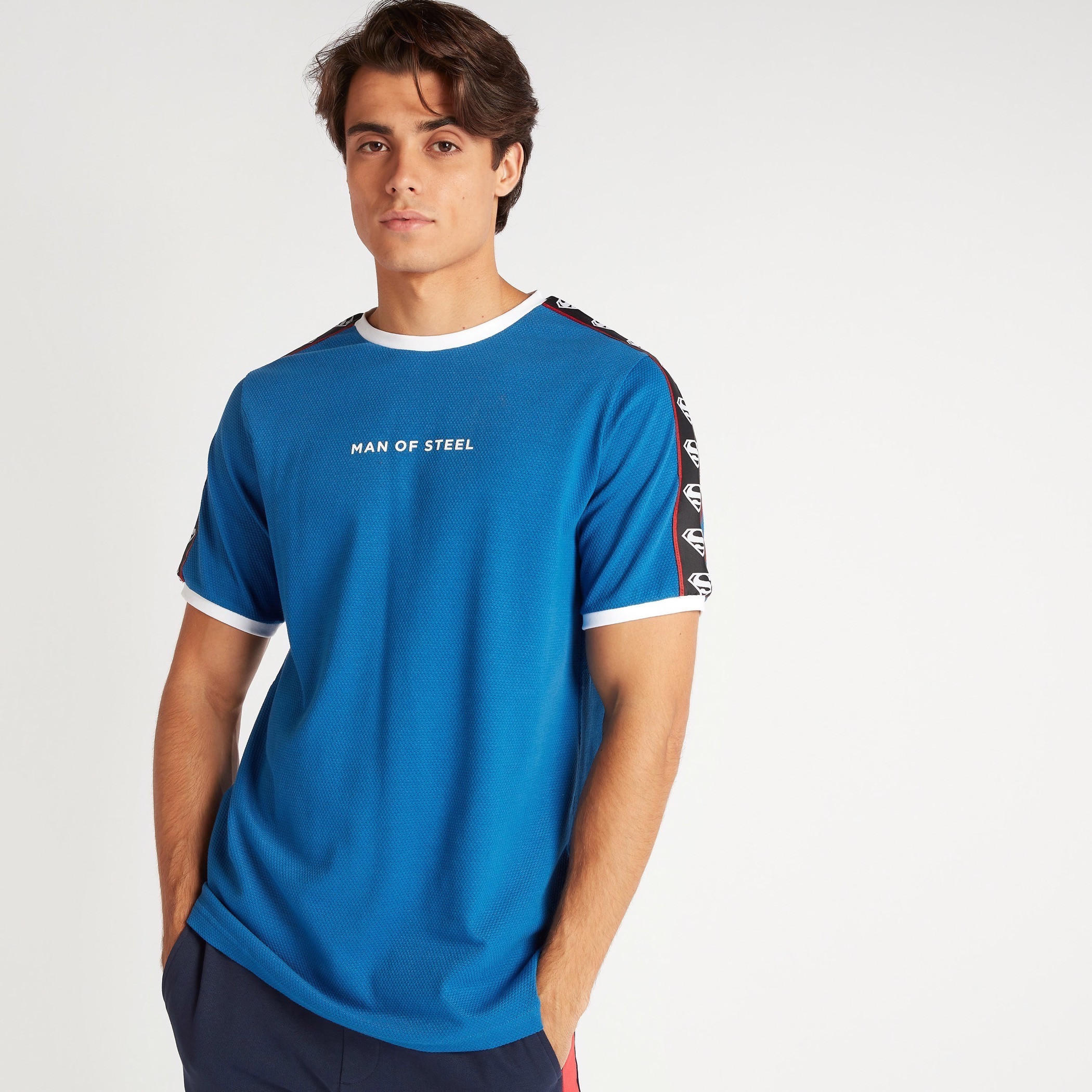 تيشيرت بياقة ضيّقة وأكمام قصيرة وطبعات سوبرمان-men-clothing-tshirtsandpolos-tshirts-image-1