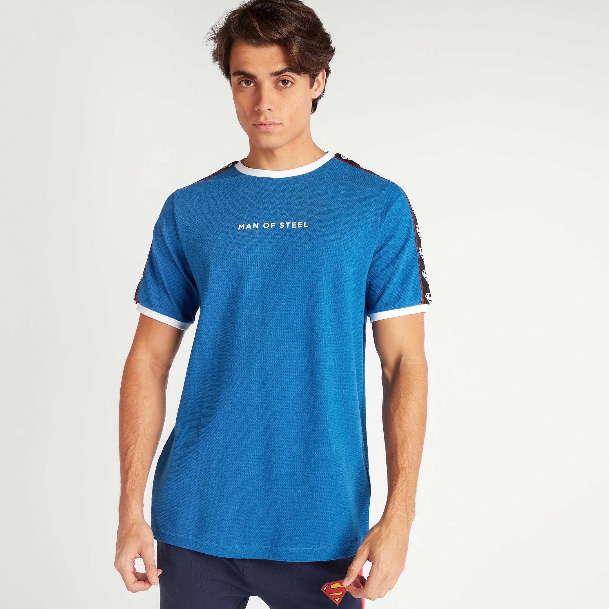 تيشيرت بياقة ضيّقة وأكمام قصيرة وطبعات سوبرمان-men-clothing-tshirtsandpolos-tshirts-image-6