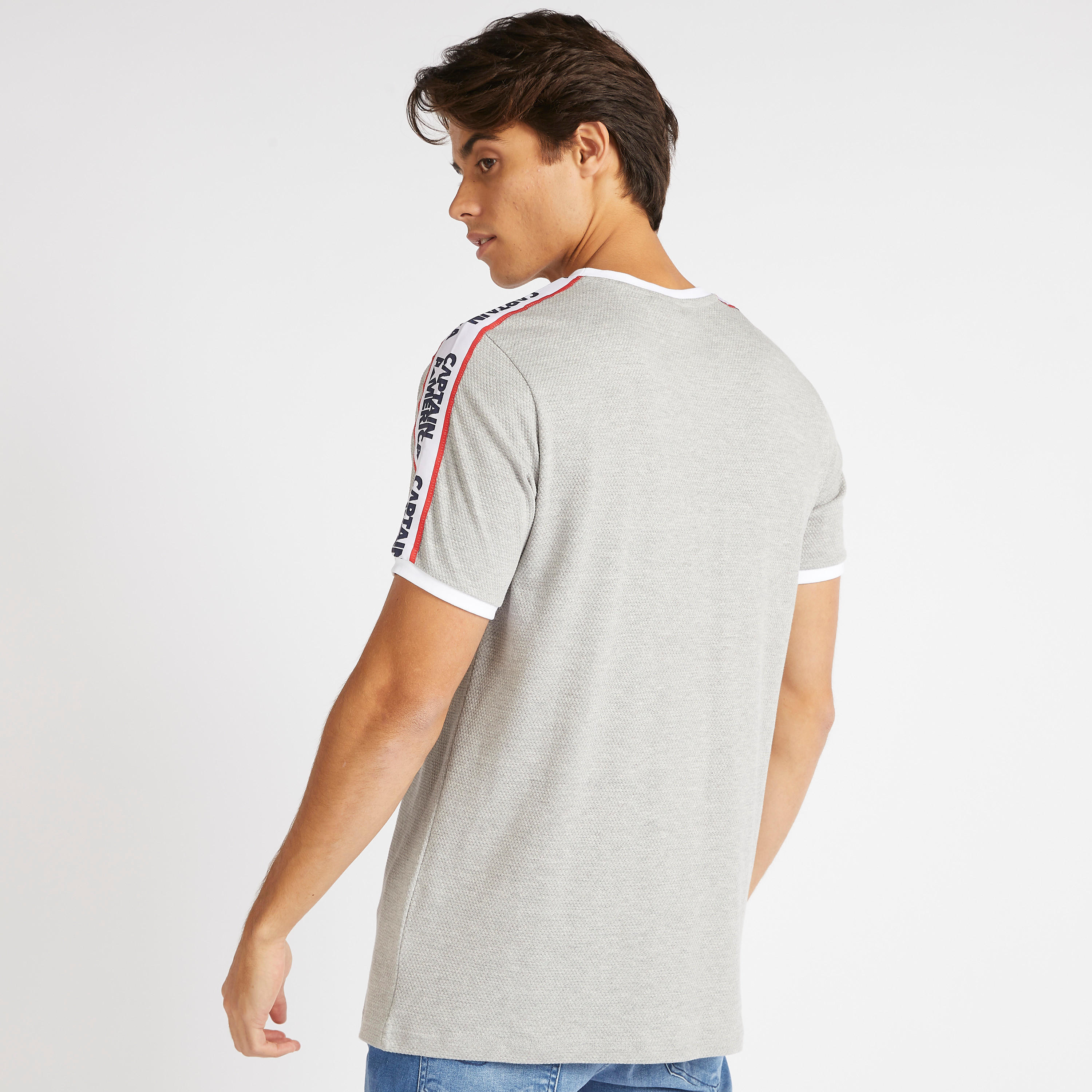 تيشيرت بأكمام قصيرة وطبعات كابتن أميريكا-men-clothing-tshirtsandpolos-tshirts-image-4