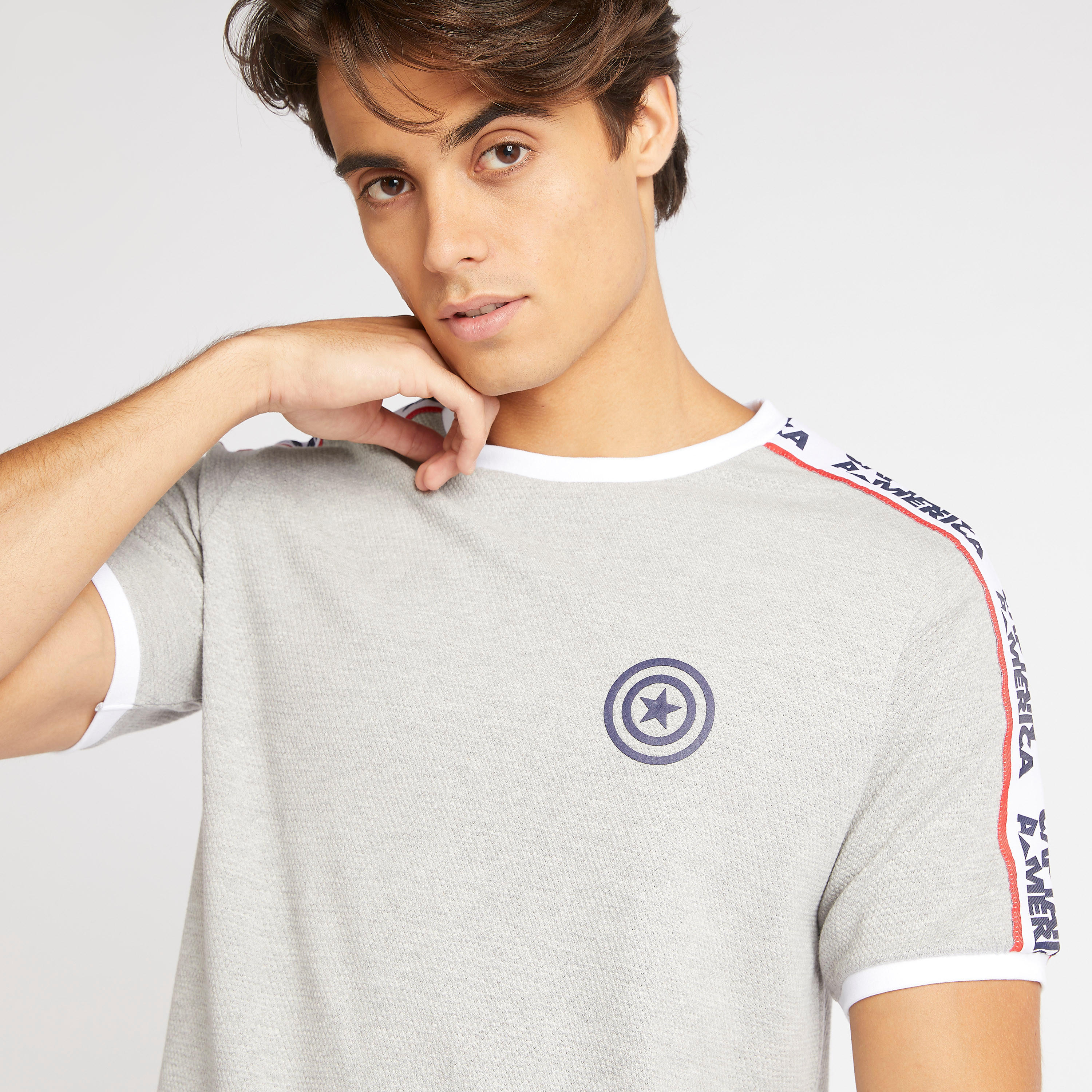 تيشيرت بأكمام قصيرة وطبعات كابتن أميريكا-men-clothing-tshirtsandpolos-tshirts-image-5