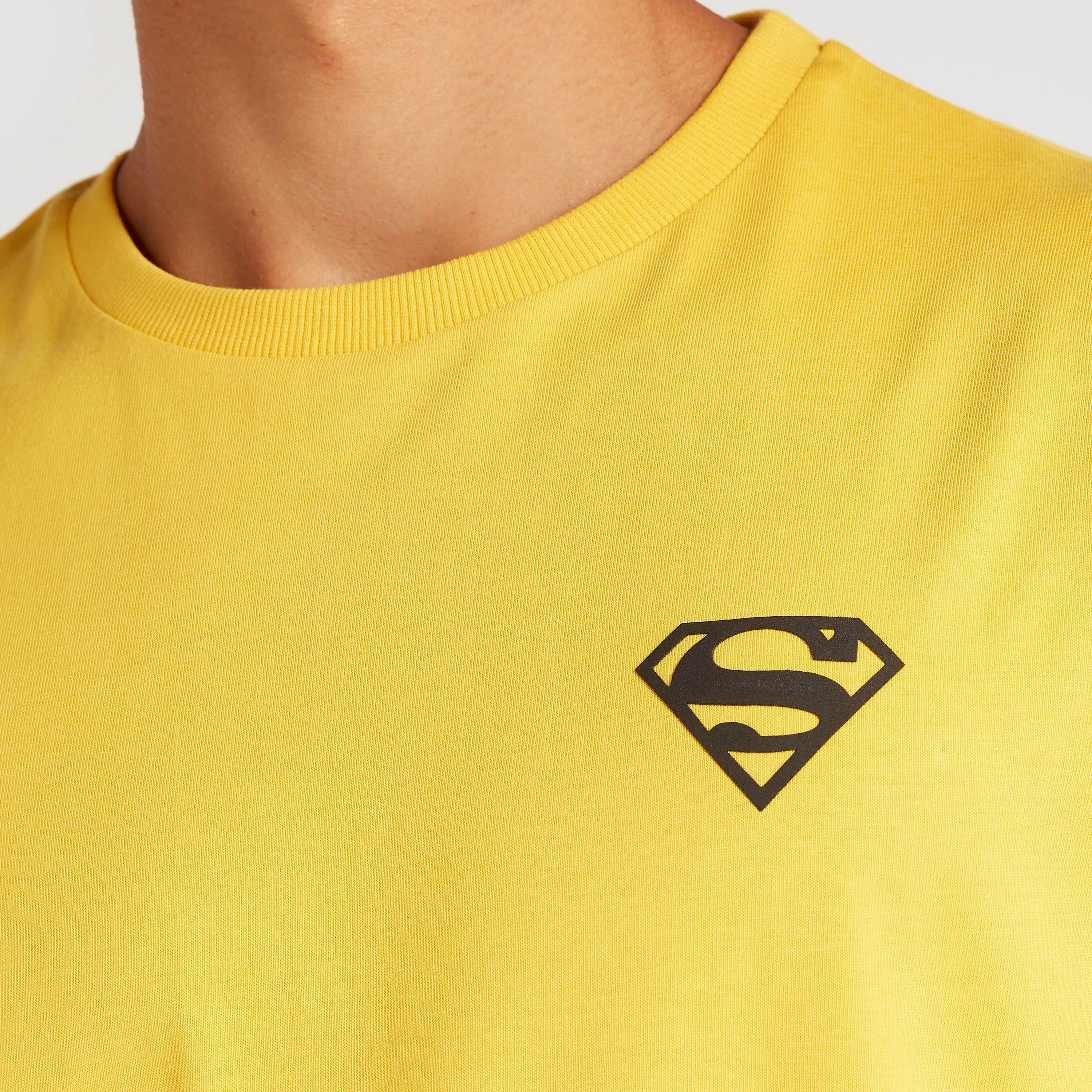 تيشيرت بياقة ضيّقة وأكمام قصيرة وطبعات سوبرمان-men-clothing-tshirtsandpolos-tshirts-image-5