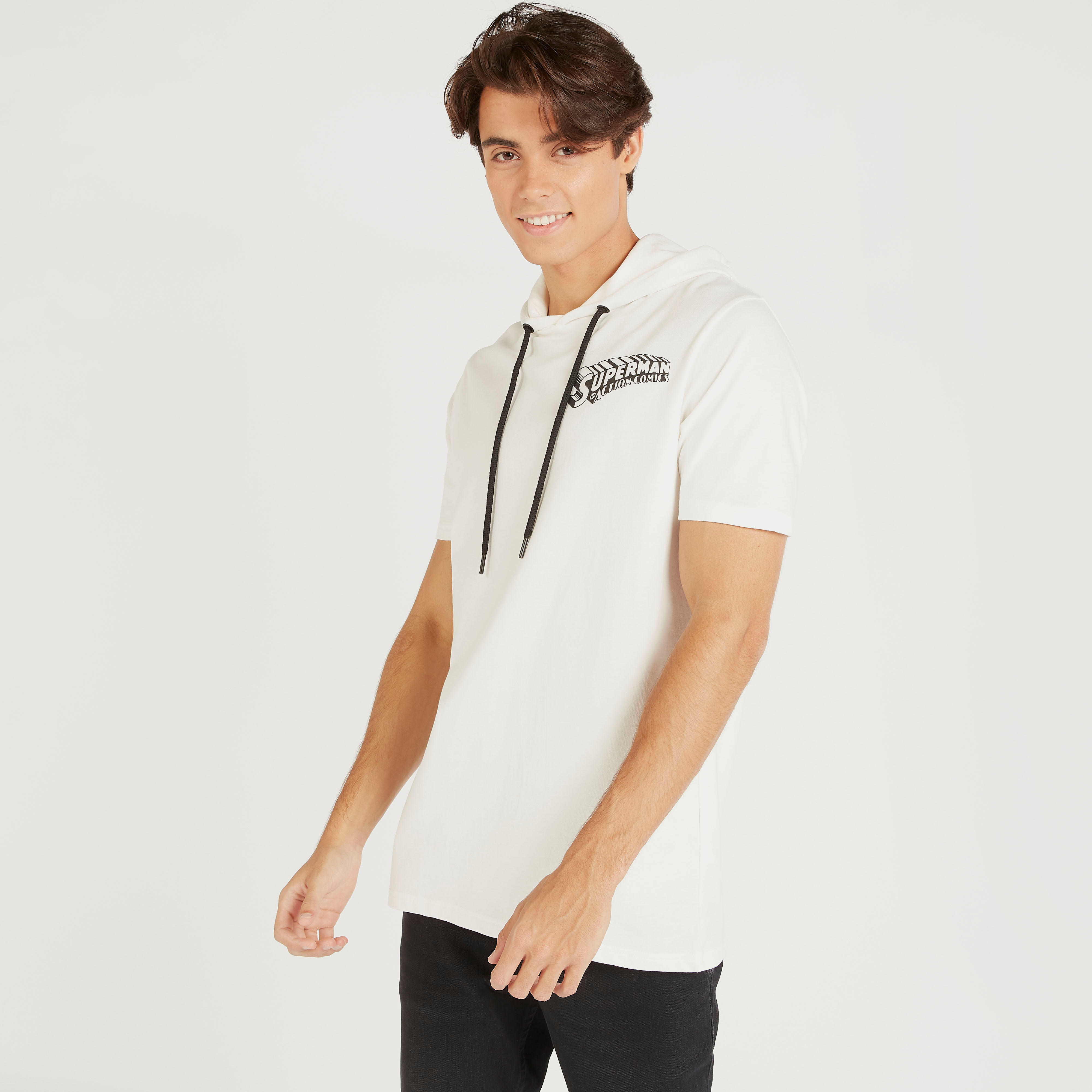 تيشيرت بقبّعة وأكمام قصيرة وطبعات سوبر مان-men-clothing-tshirtsandpolos-tshirts-image-1