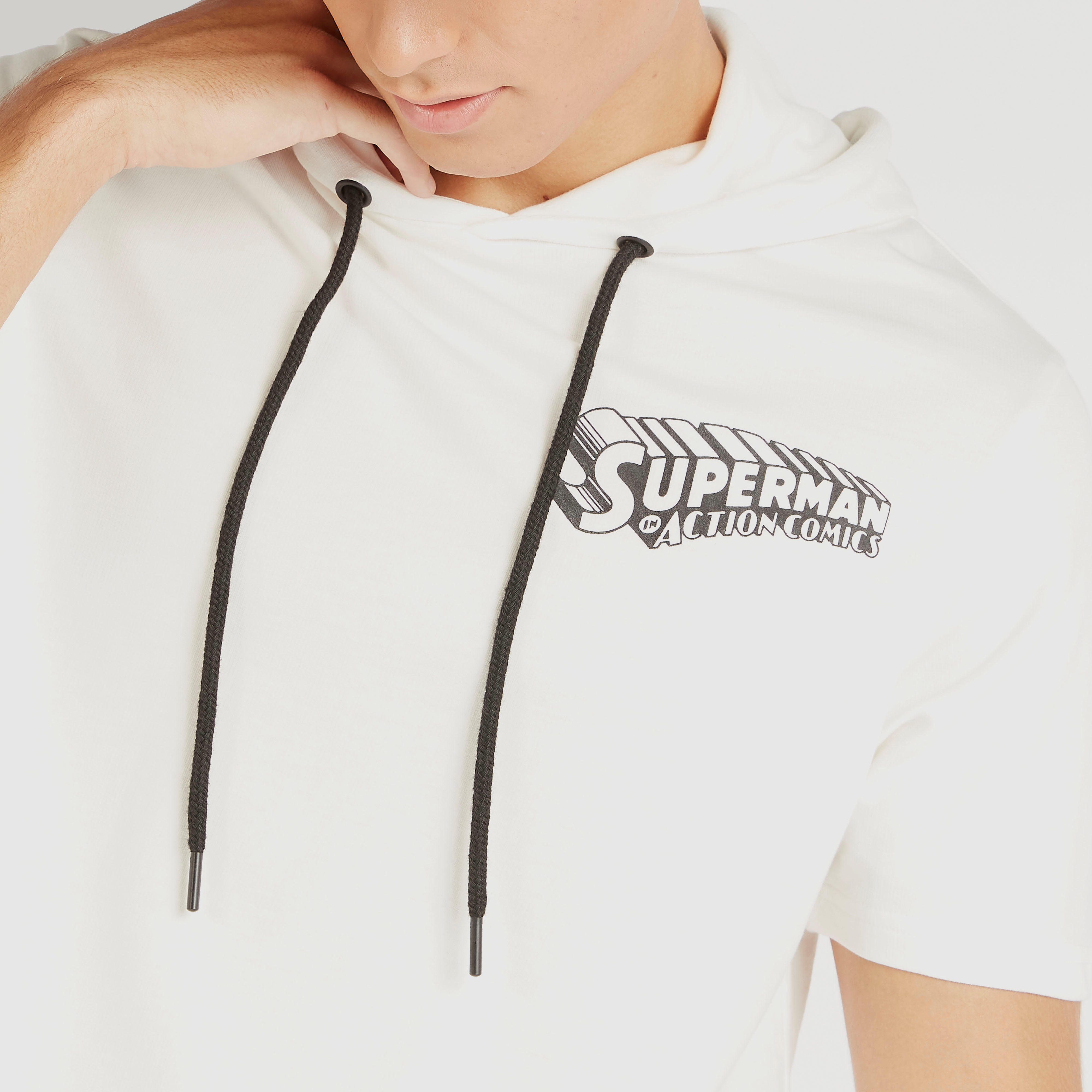 تيشيرت بقبّعة وأكمام قصيرة وطبعات سوبر مان-men-clothing-tshirtsandpolos-tshirts-image-3