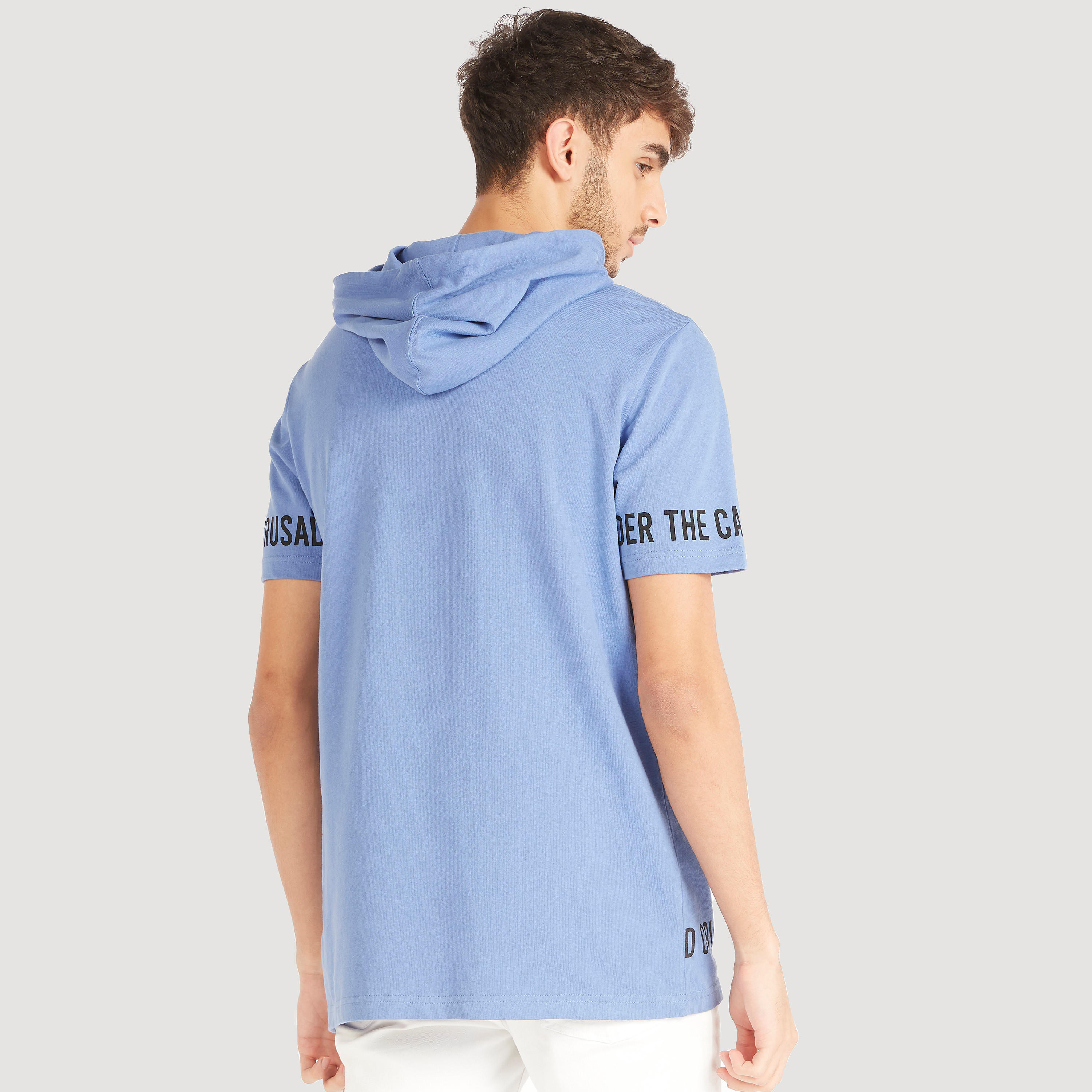 تيشيرت بياقة بقبعة وأكمام قصيرة وطبعات باتمان-men-clothing-tshirtsandpolos-tshirts-image-4