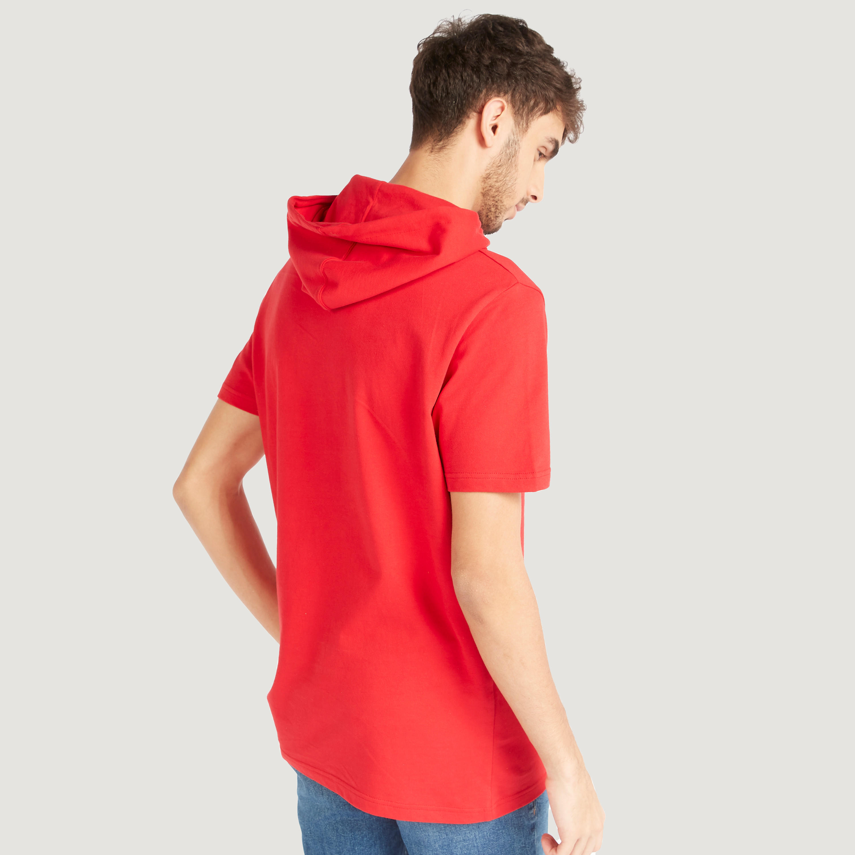 تيشيرت بأكمام قصيرة وياقة بقبّعة وطبعات أفينجرز-men-clothing-tshirtsandpolos-tshirts-image-4