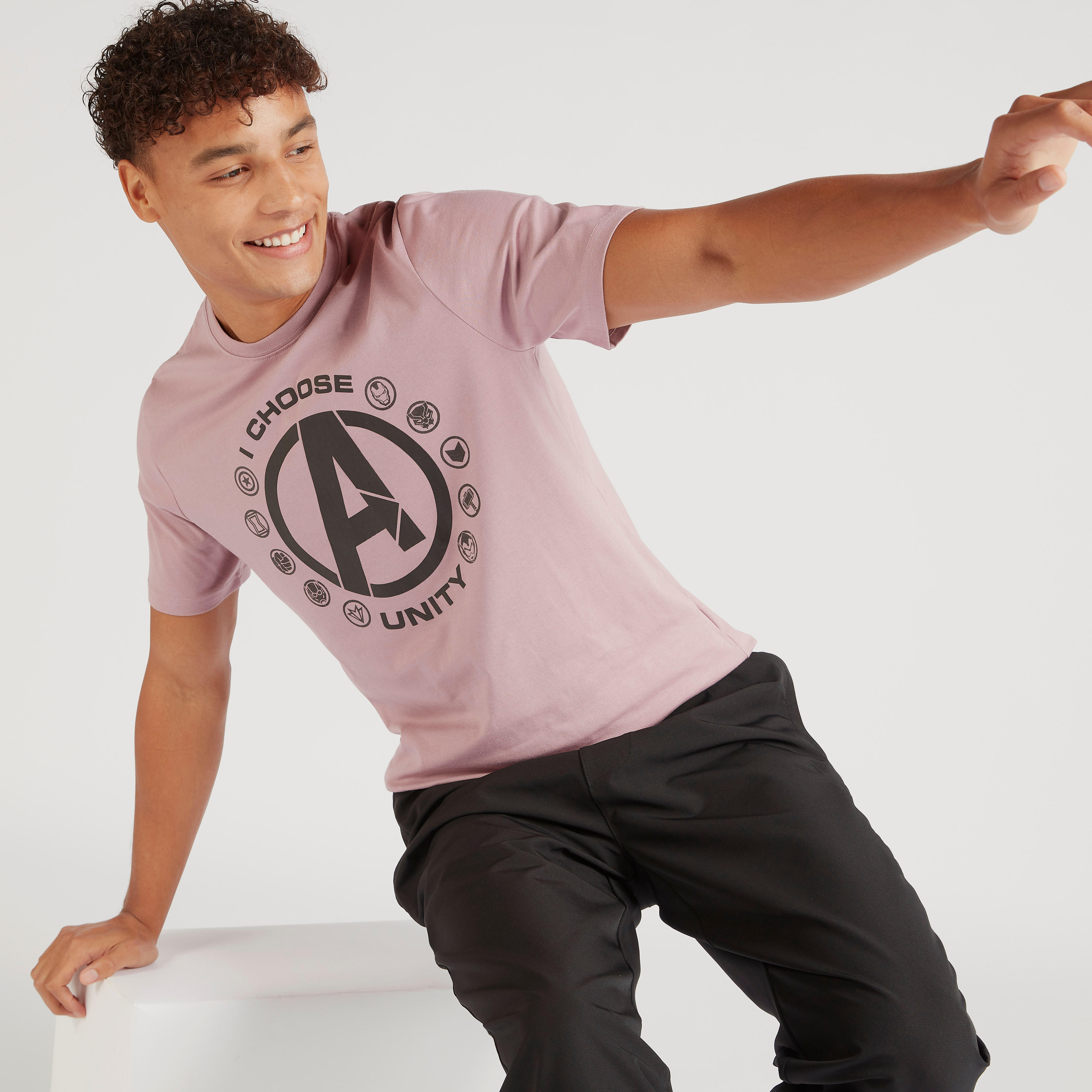 Avengers Print Crew Neck T-shirt-men-clothing-tshirtsandpolos-tshirts-image-1