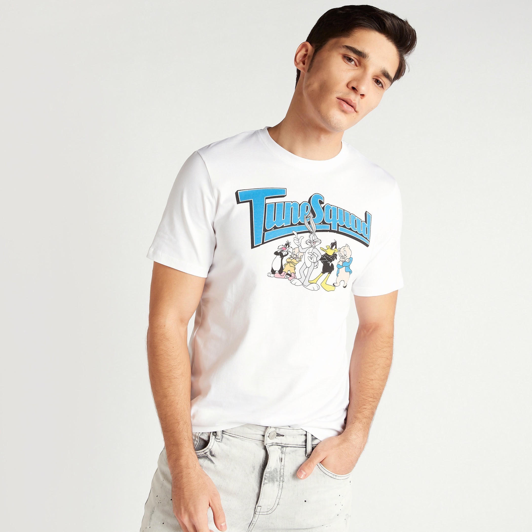 تيشيرت بياقة ضيّقة وأكمام قصيرة وطبعات تيون سكواد-men-clothing-tshirtsandpolos-tshirts-image-5