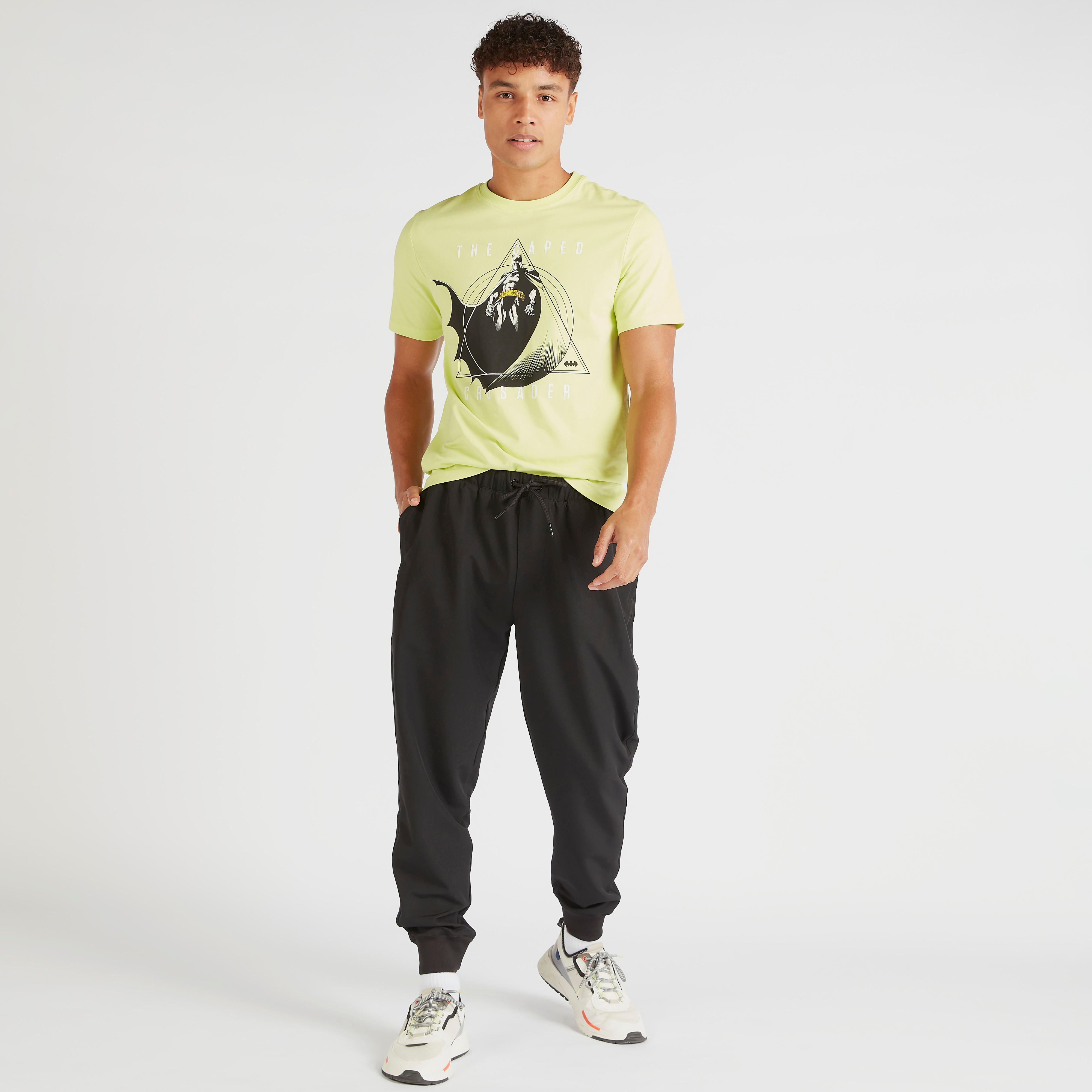 تيشيرت بياقة ضيقة وأكمام قصيرة وطبعات باتمان-men-clothing-tshirtsandpolos-tshirts-image-2