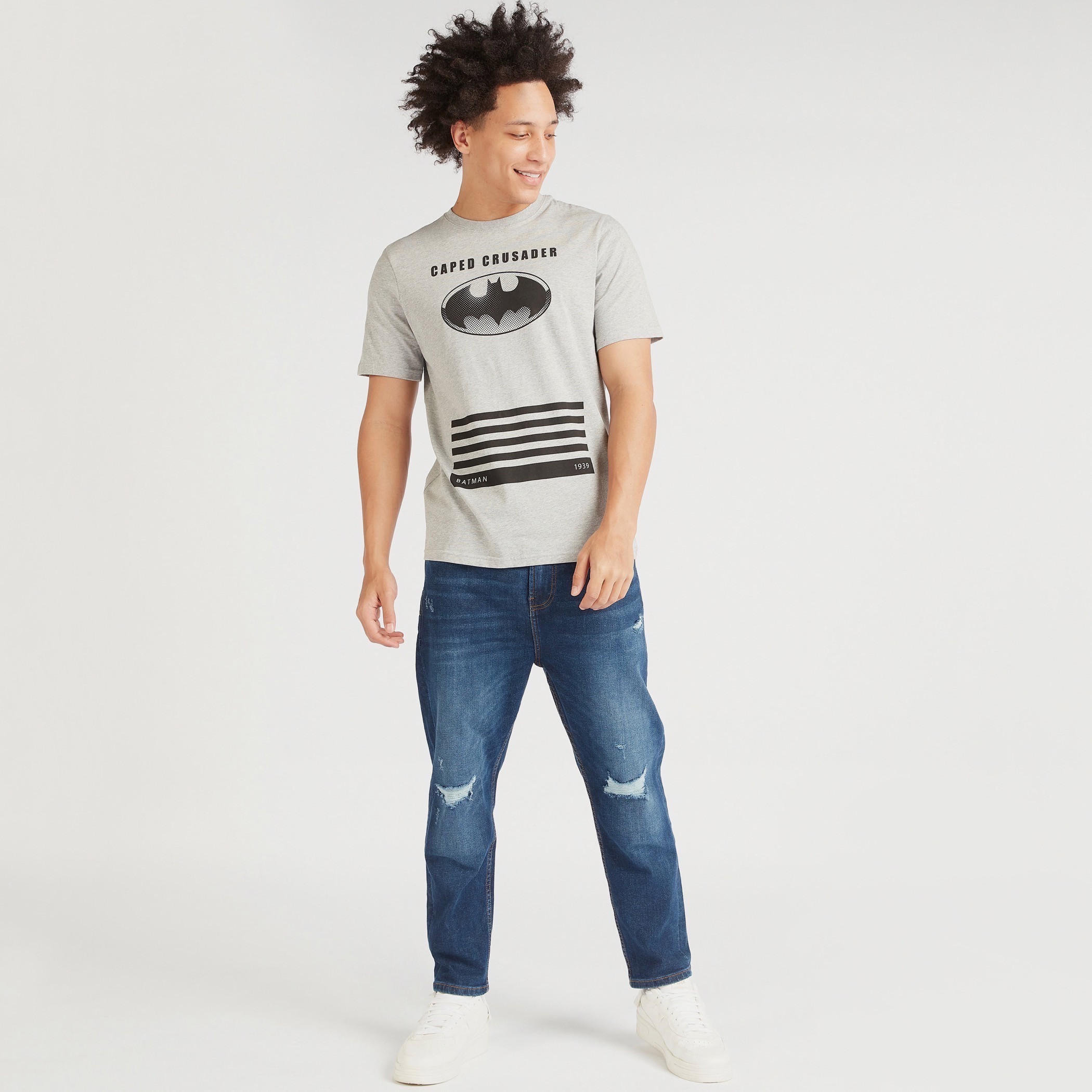 تيشيرت بياقة ضيقة وأكمام قصيرة وطبعات باتمان-men-clothing-tshirtsandpolos-tshirts-image-2