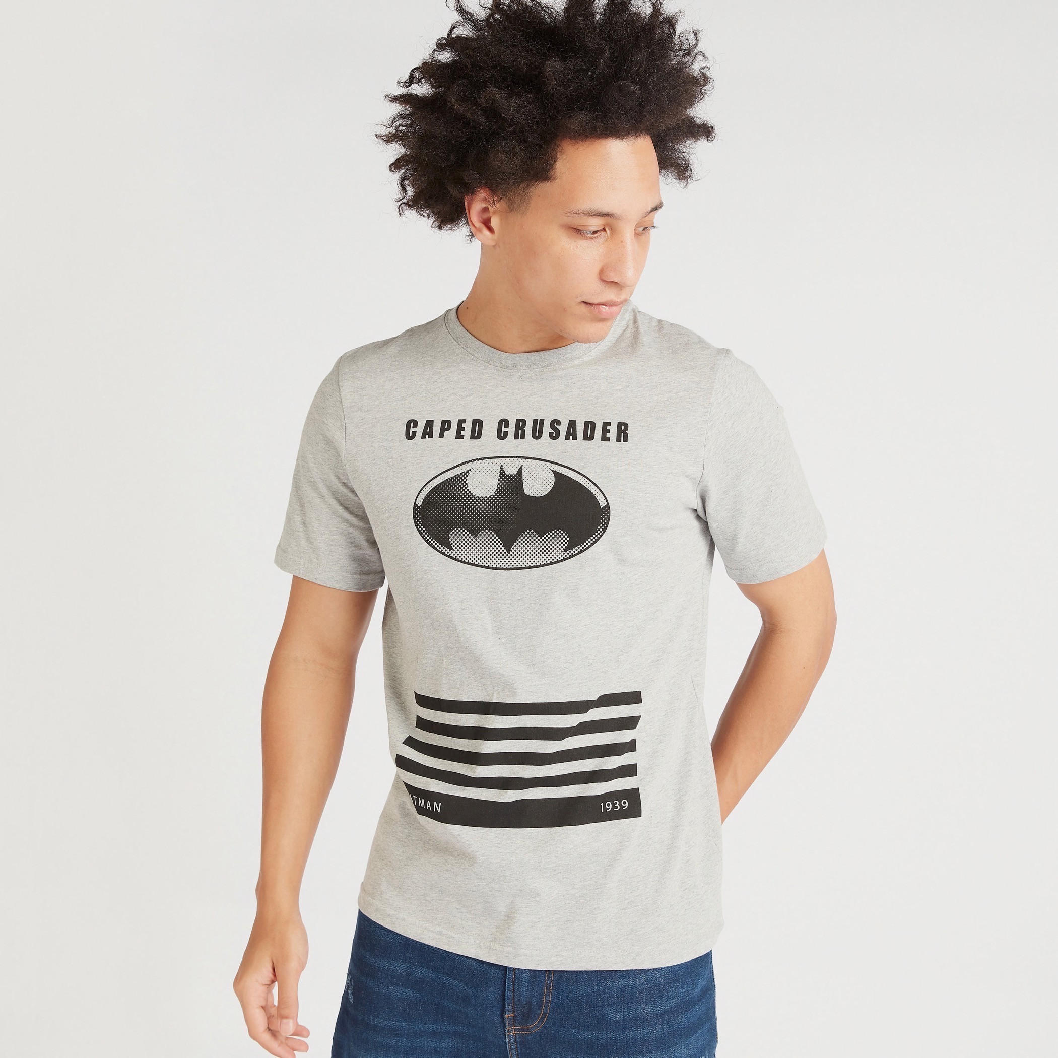 تيشيرت بياقة ضيقة وأكمام قصيرة وطبعات باتمان-men-clothing-tshirtsandpolos-tshirts-image-5
