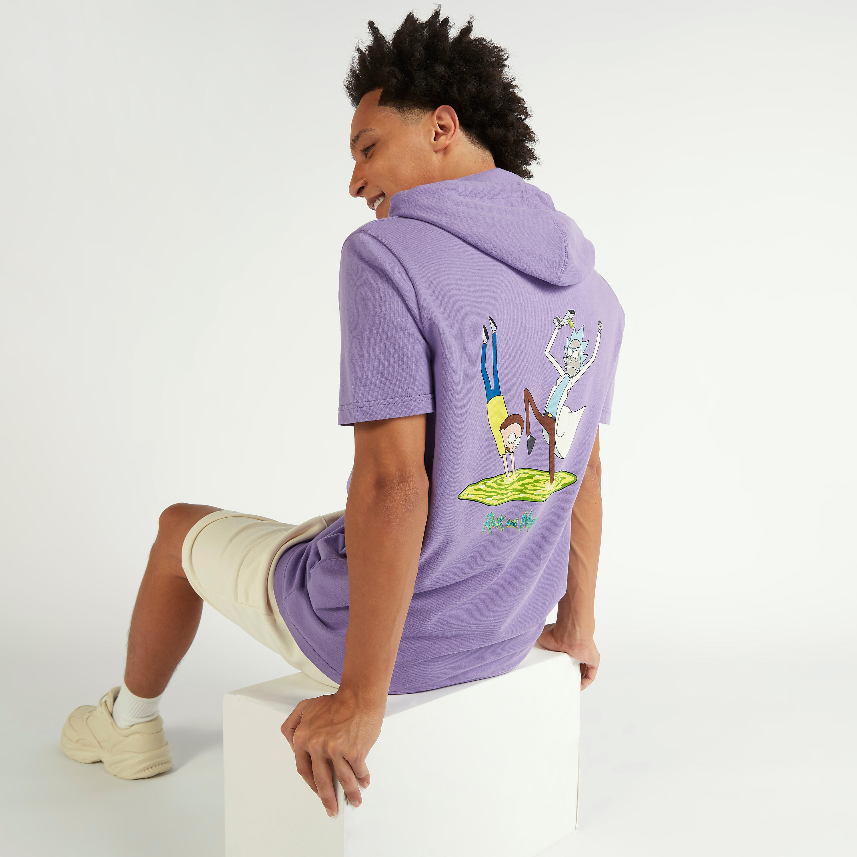 هودي  بأكمام قصيرة وطبعات ريك آند مورتي-men-clothing-tshirtsandpolos-tshirts-image-5