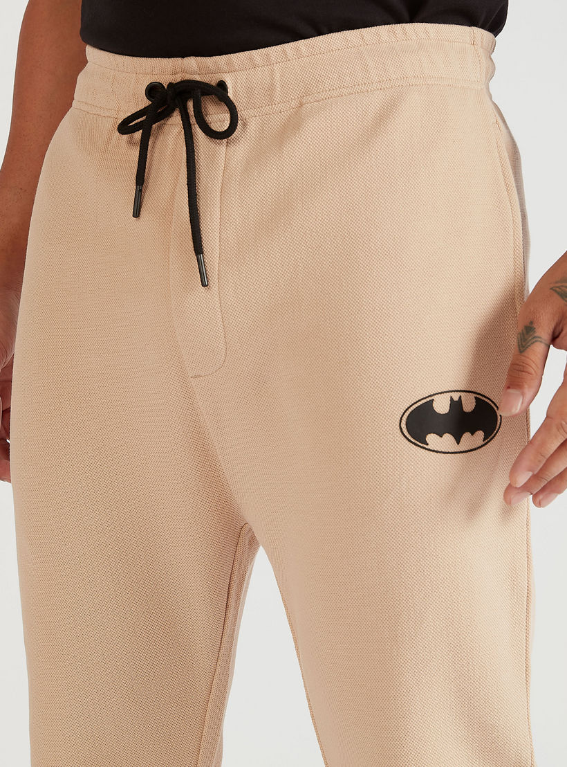 بنطلون رياضي برباط إغلاق وجيوب وطبعات باتمان-men-clothing-bottoms-joggers-image-2