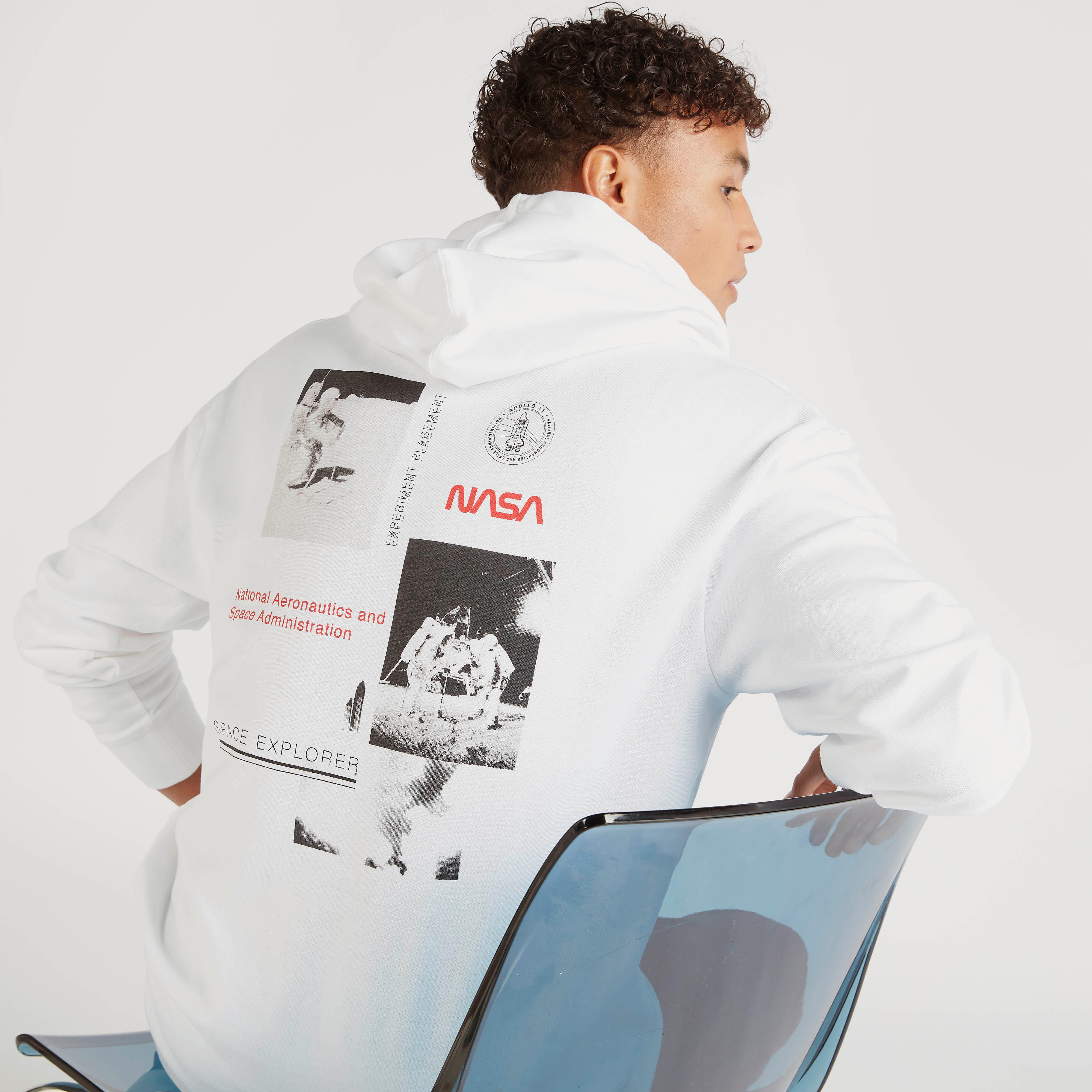 NASA Print Hooded Sweatshirt with Kangaroo Pockets-men-winterwear-hoodiesandsweatshirts-image-4