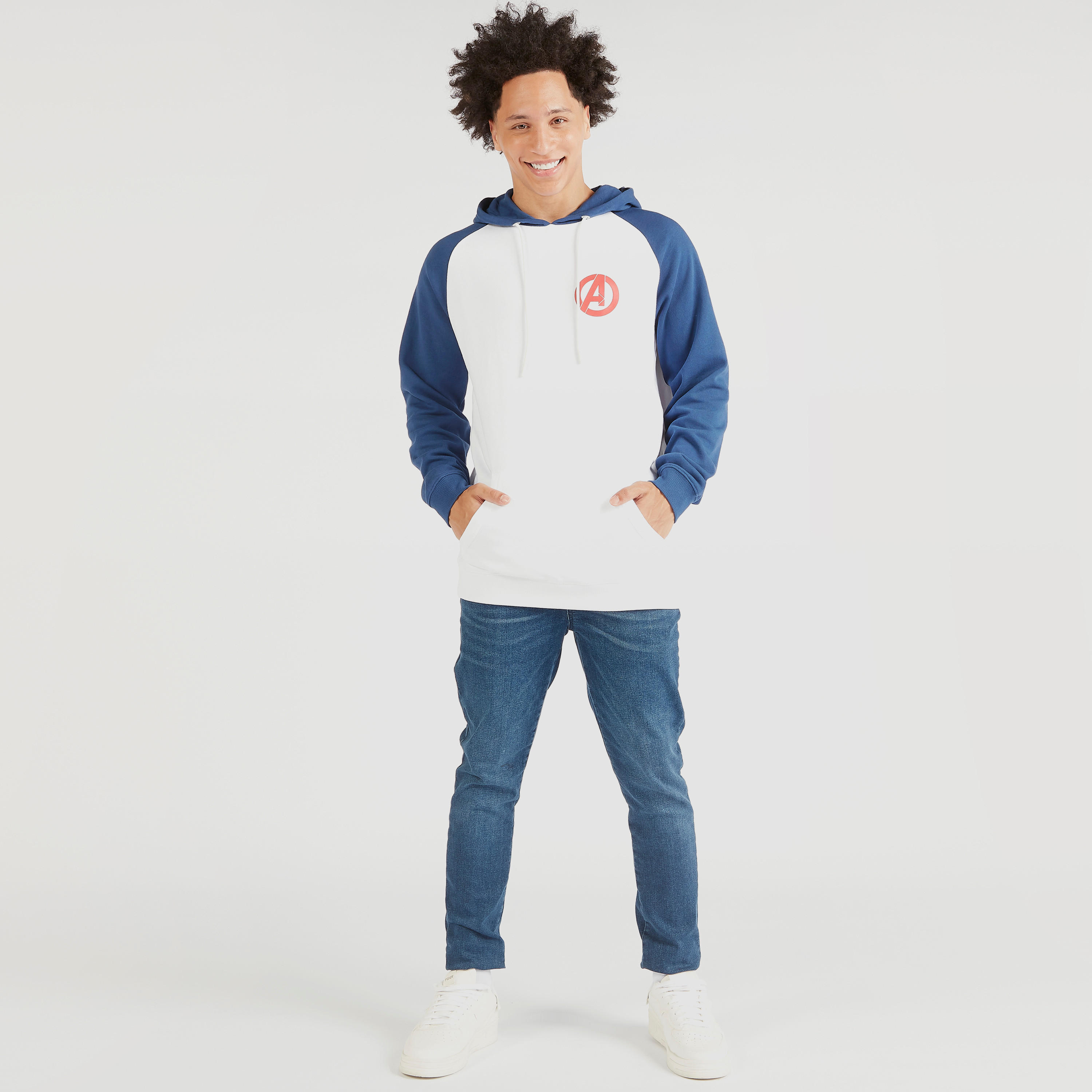 سويت شيرت كتل ملونة بقبّعة وأكمام طويلة-men-winterwear-hoodiesandsweatshirts-image-2