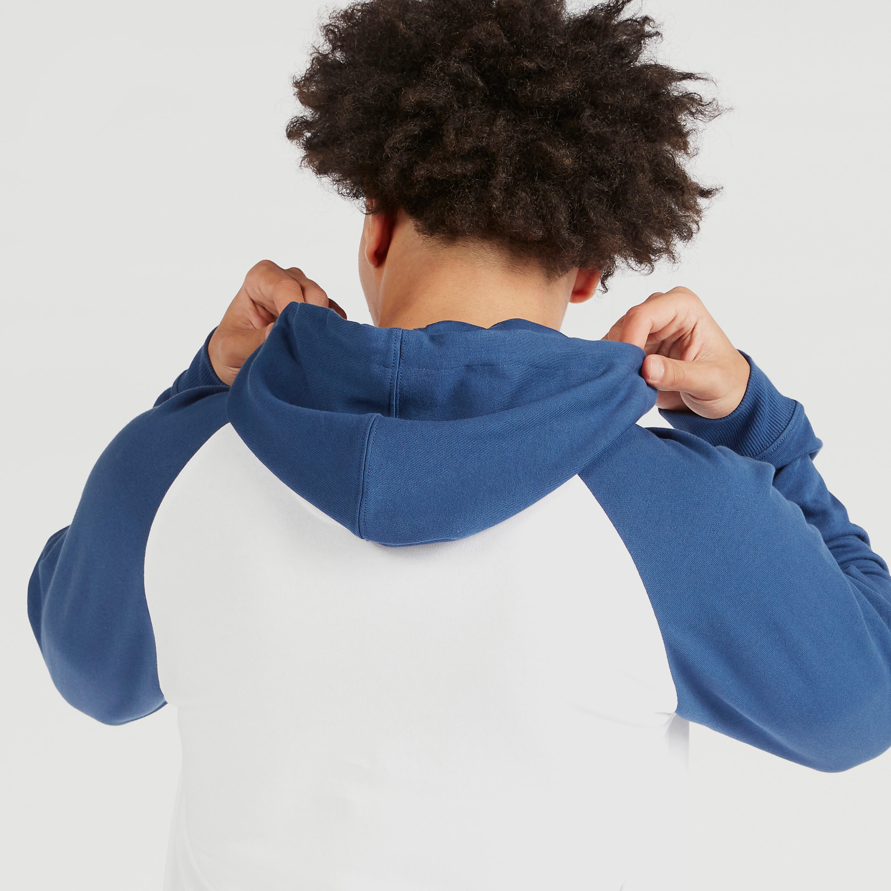سويت شيرت كتل ملونة بقبّعة وأكمام طويلة-men-winterwear-hoodiesandsweatshirts-image-6