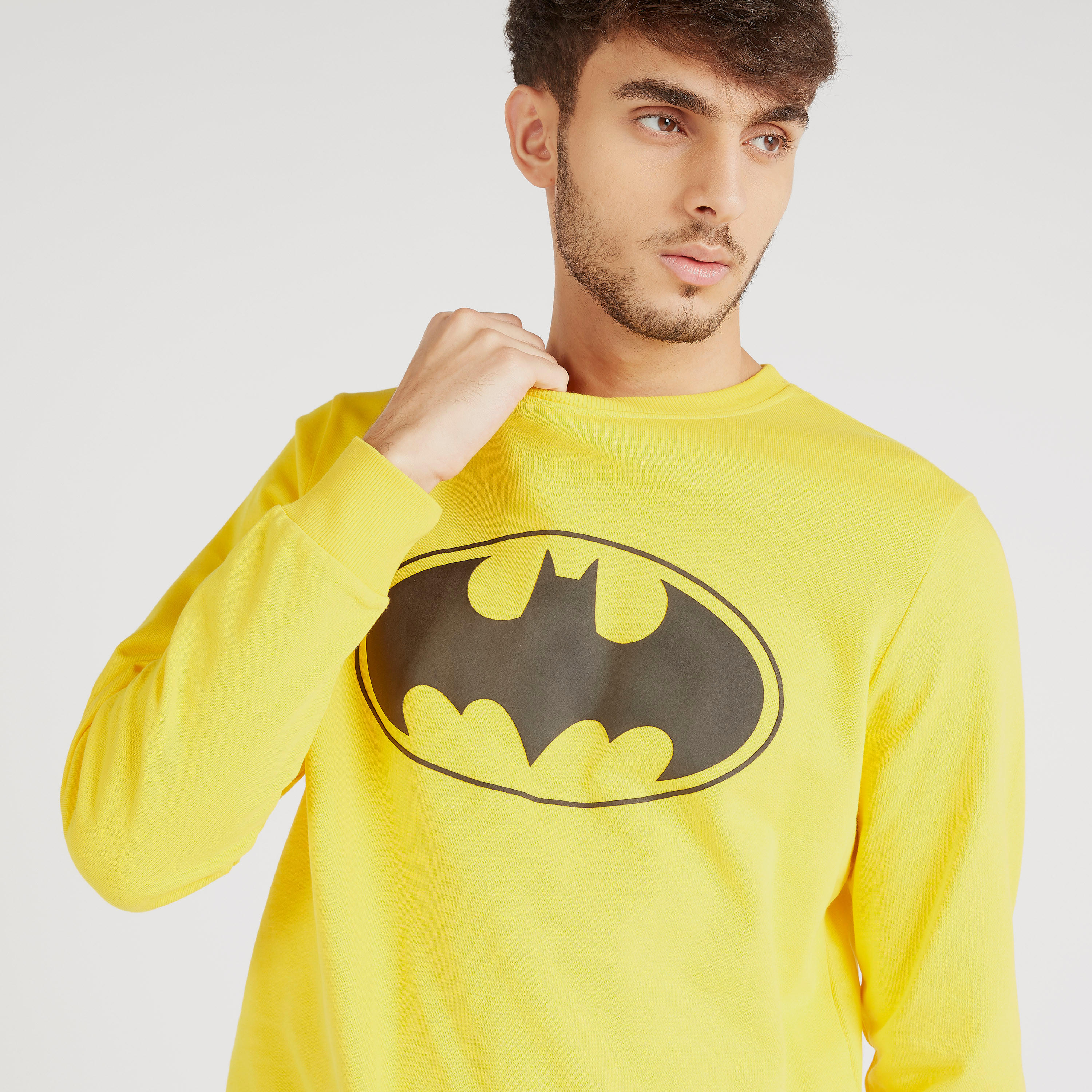 سويت شيرت بياقة ضيّقة وأكمام طويلة وطبعات باتمان-men-winterwear-hoodiesandsweatshirts-image-3