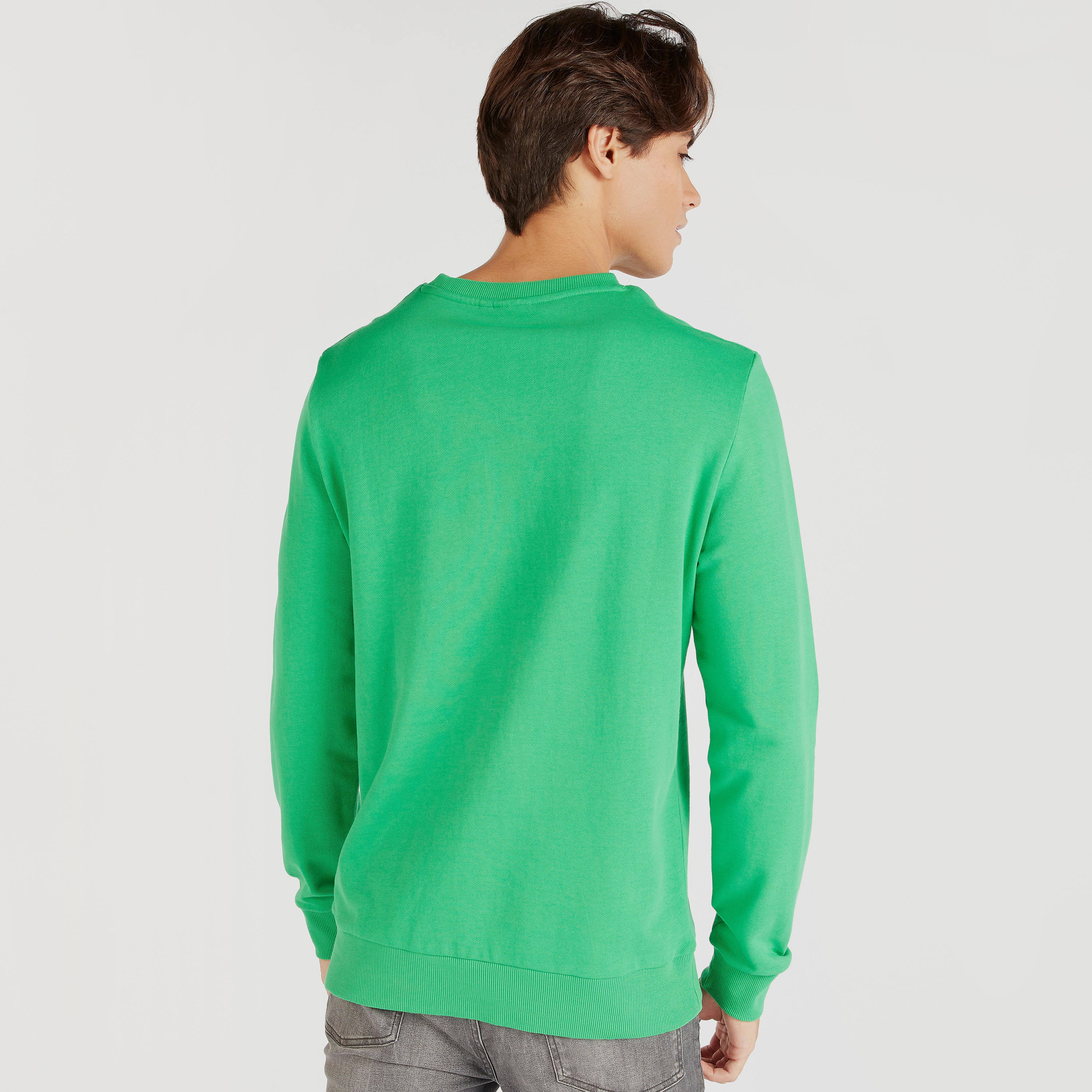 سويت شيرت بياقة ضيقة وأكمام طويلة وطبعات أم تي في-men-winterwear-hoodiesandsweatshirts-image-4