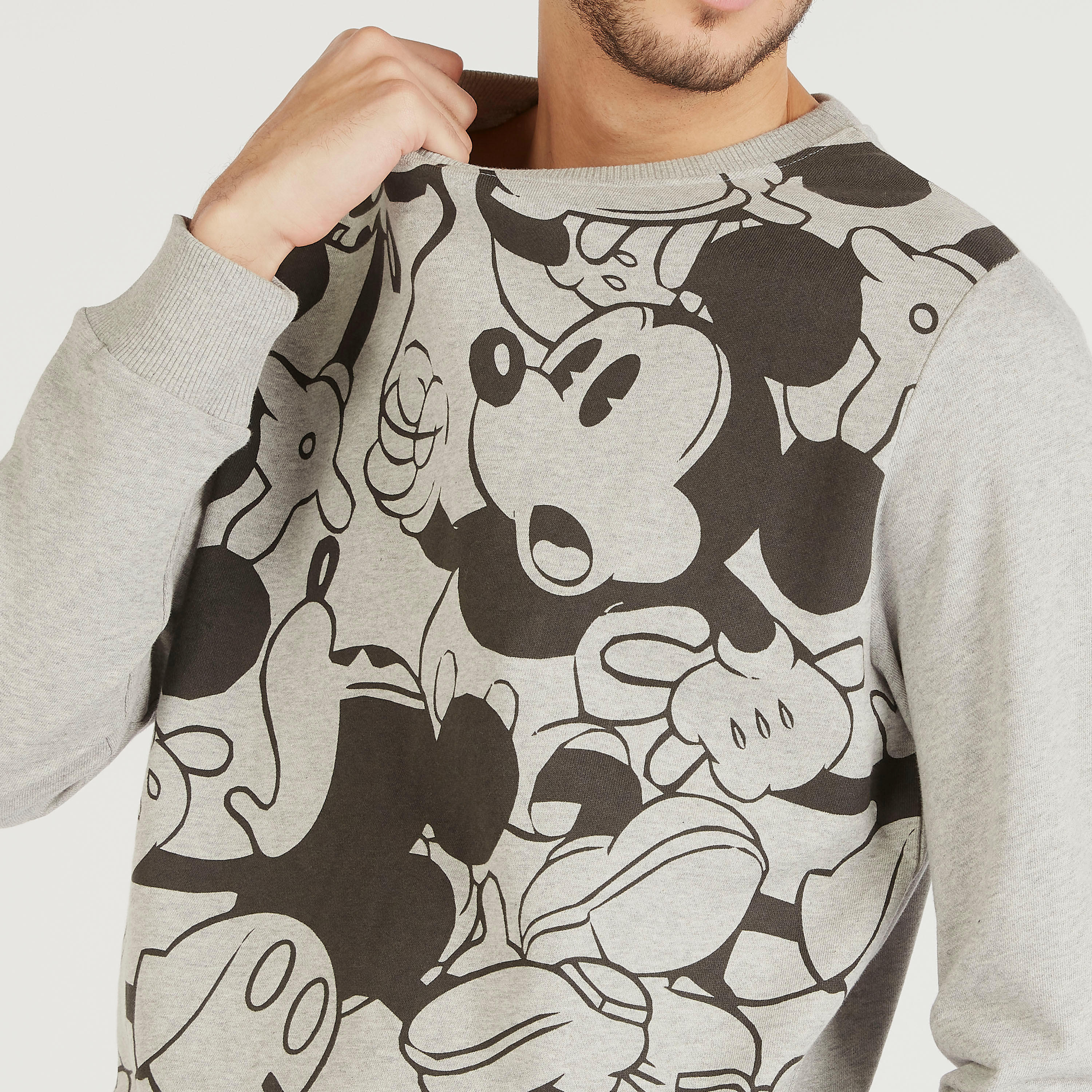 سويت شيرت بياقة ضيقة وأكمام طويلة وطبعات ميكي ماوس-men-winterwear-hoodiesandsweatshirts-image-3