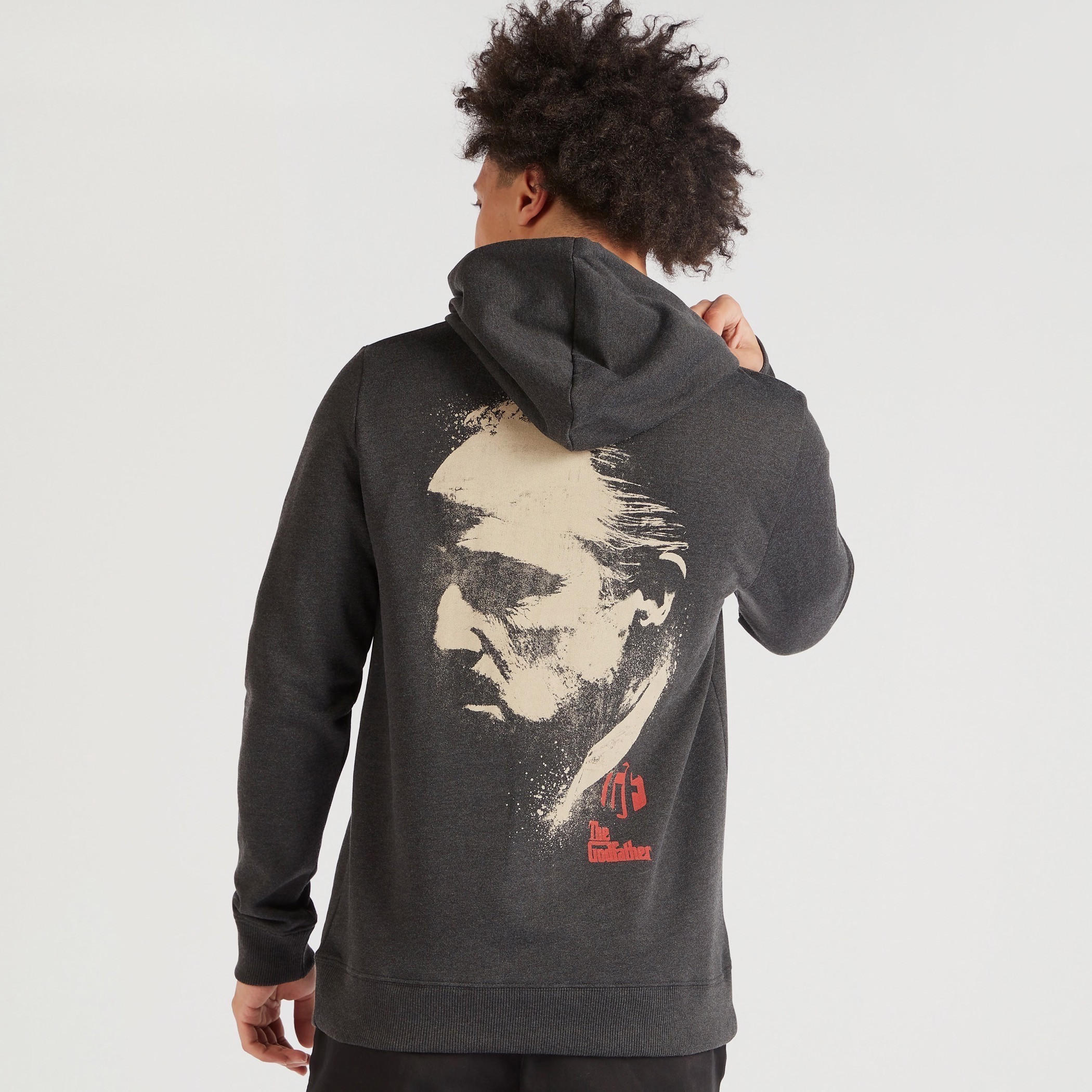 سويت شيرت بقبعة وجيوب كانغر وطبعات-men-winterwear-hoodiesandsweatshirts-image-4