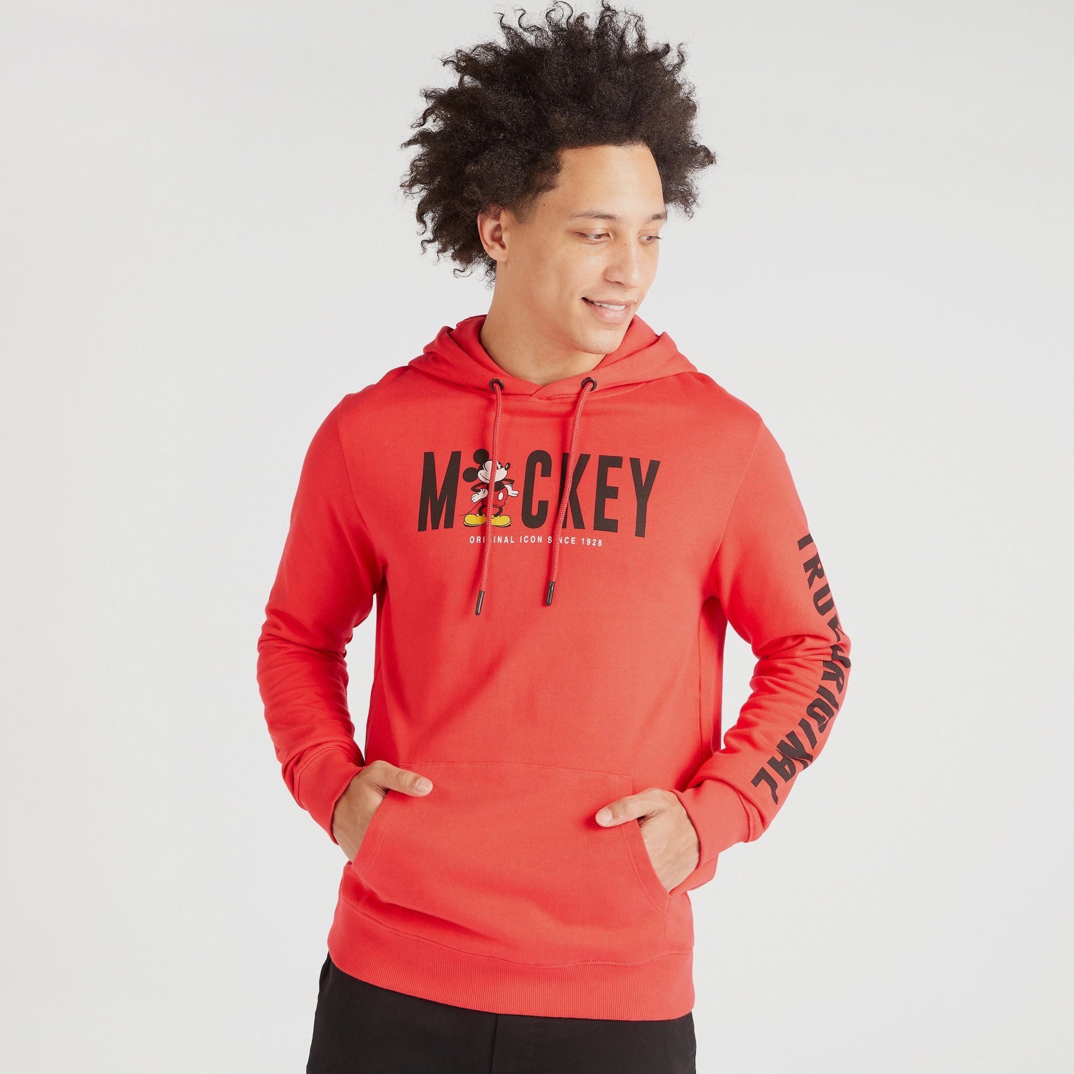 سويت شيرت بطبعات ميكي ماوس وقبعة وأكمام طويلة-men-winterwear-hoodiesandsweatshirts-image-5
