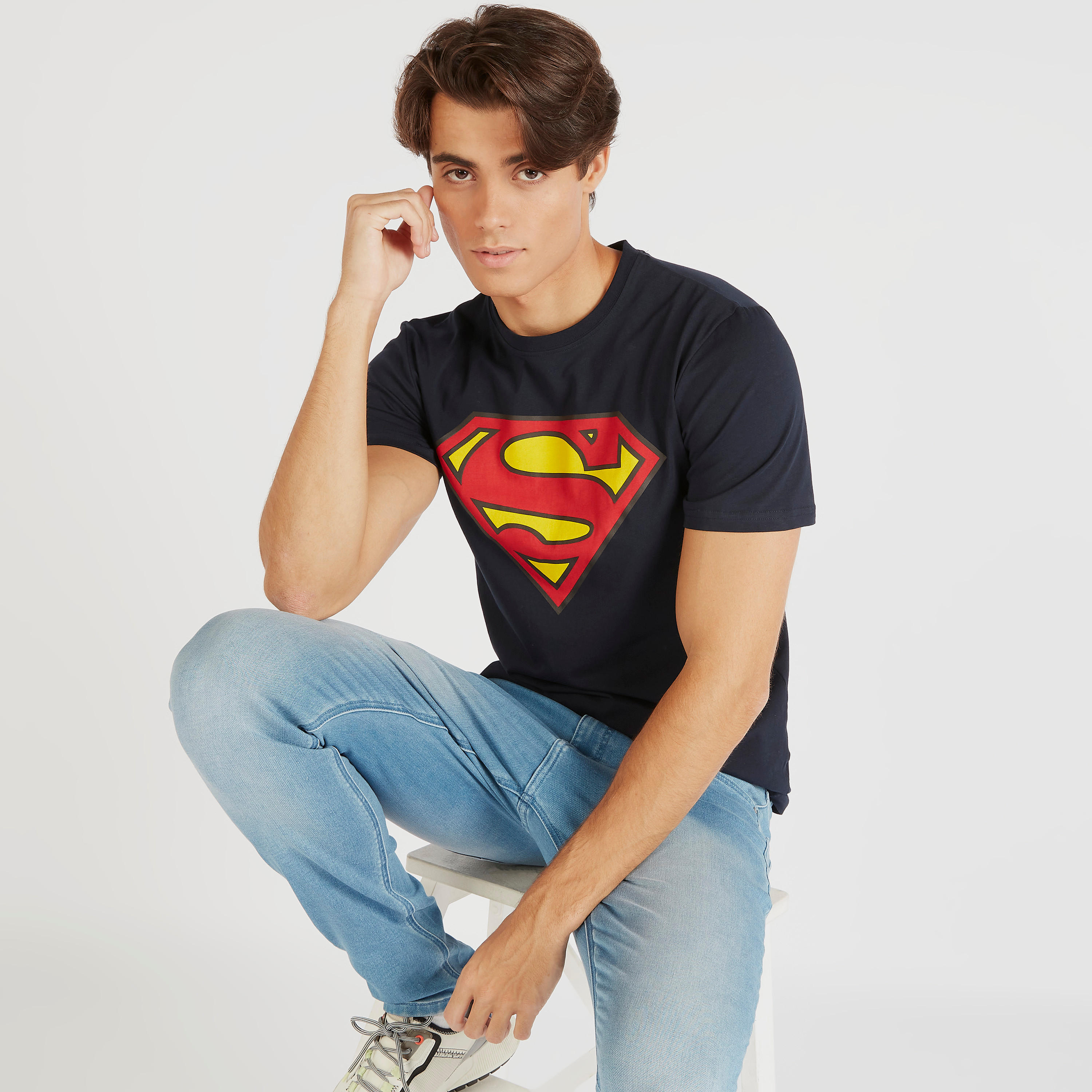 تيشيرت بياقة ضيّقة وأكمام قصيرة وطبعات سوبرمان-men-clothing-tshirtsandpolos-tshirts-image-5