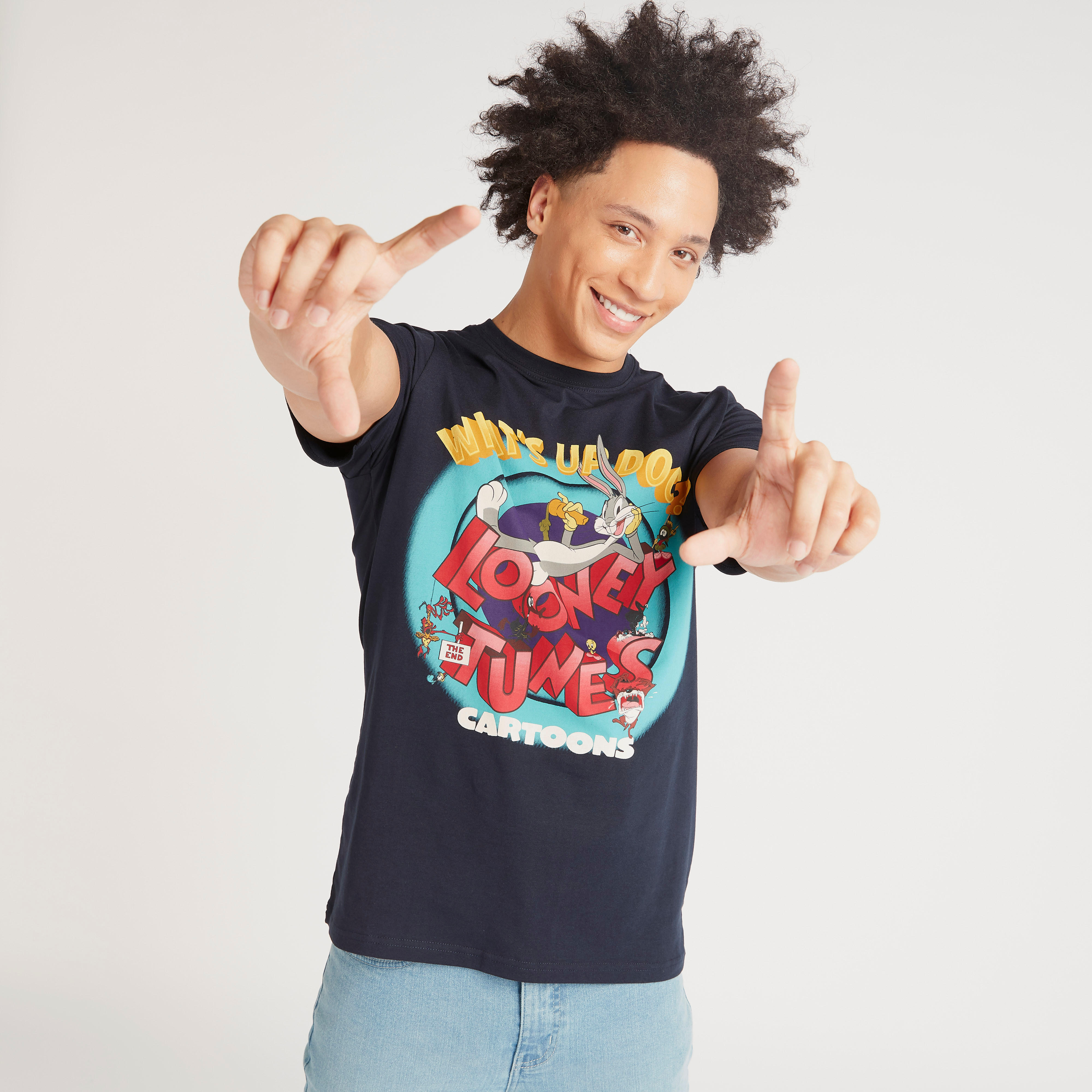 تيشيرت مستدام بياقة ضيقة وأكمام قصيرة وطبعات لوني تيونز-men-clothing-tshirtsandpolos-tshirts-image-1