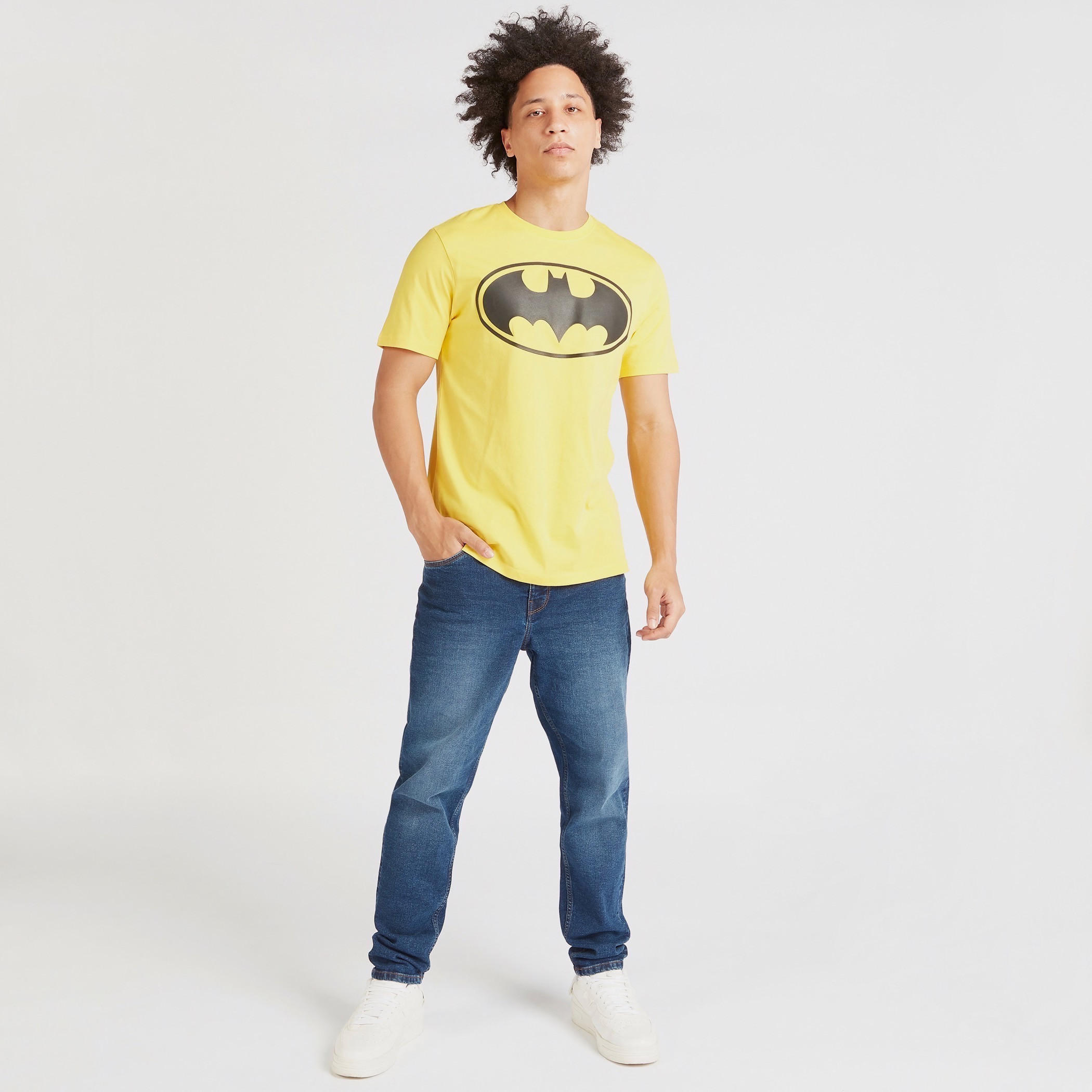تيشيرت بياقة ضيقة وأكمام قصيرة وطبعات باتمان-men-clothing-tshirtsandpolos-tshirts-image-2