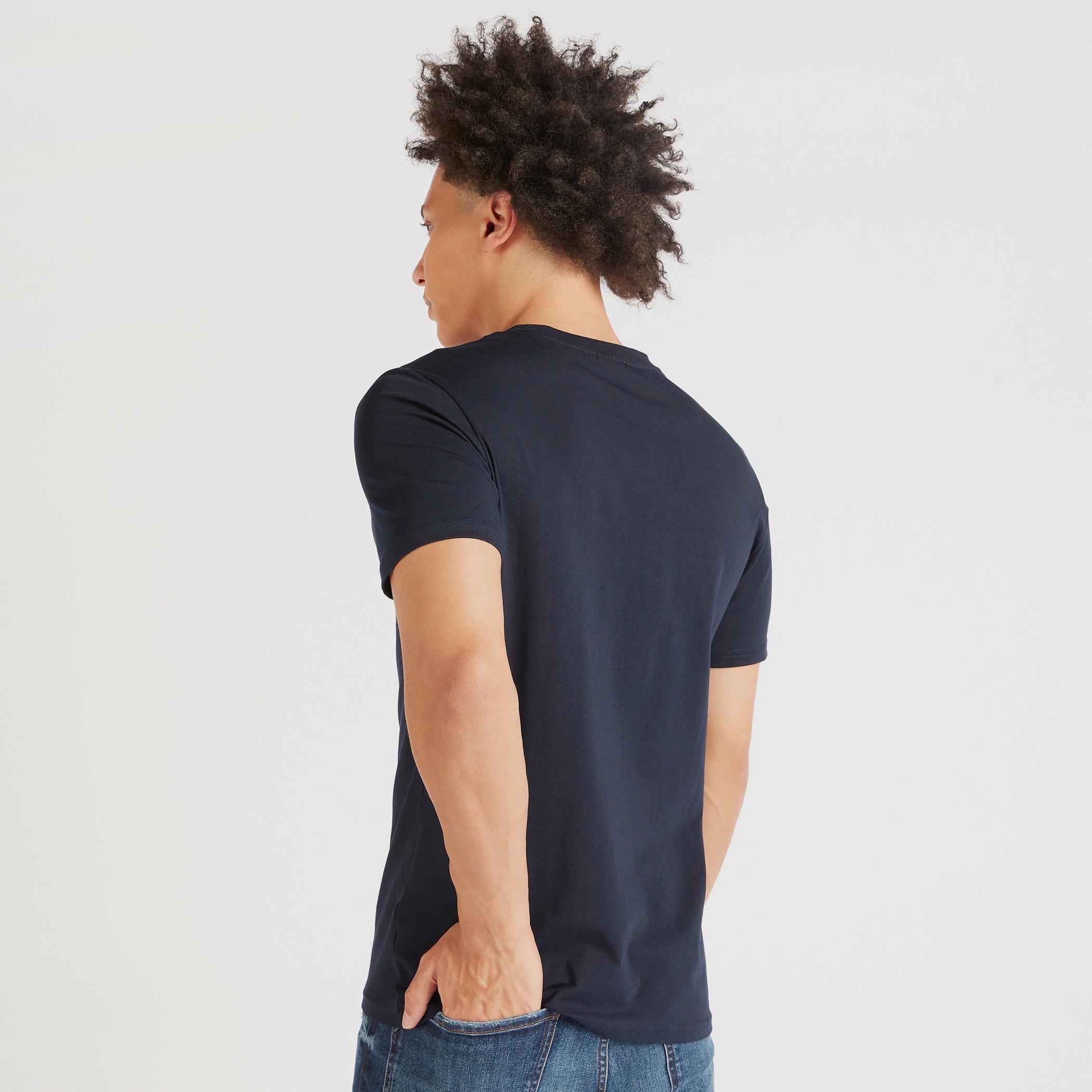 تيشيرت بياقة ضيّقة وأكمام قصيرة وطبعات توم آند جيري-men-clothing-tshirtsandpolos-tshirts-image-4