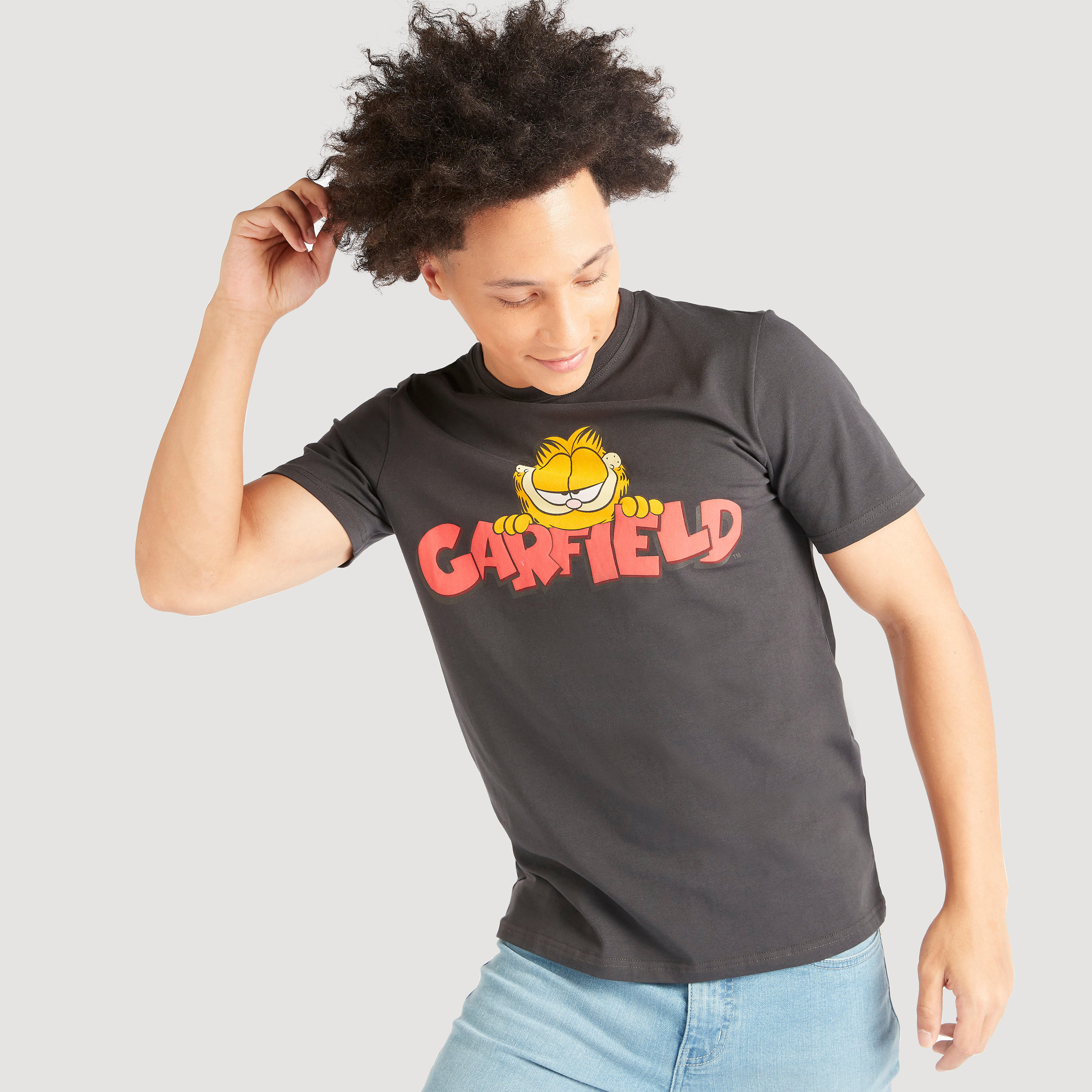 Garfield Print Crew Neck T-shirt with Short Sleeves-men-clothing-tshirtsandpolos-tshirts-image-1