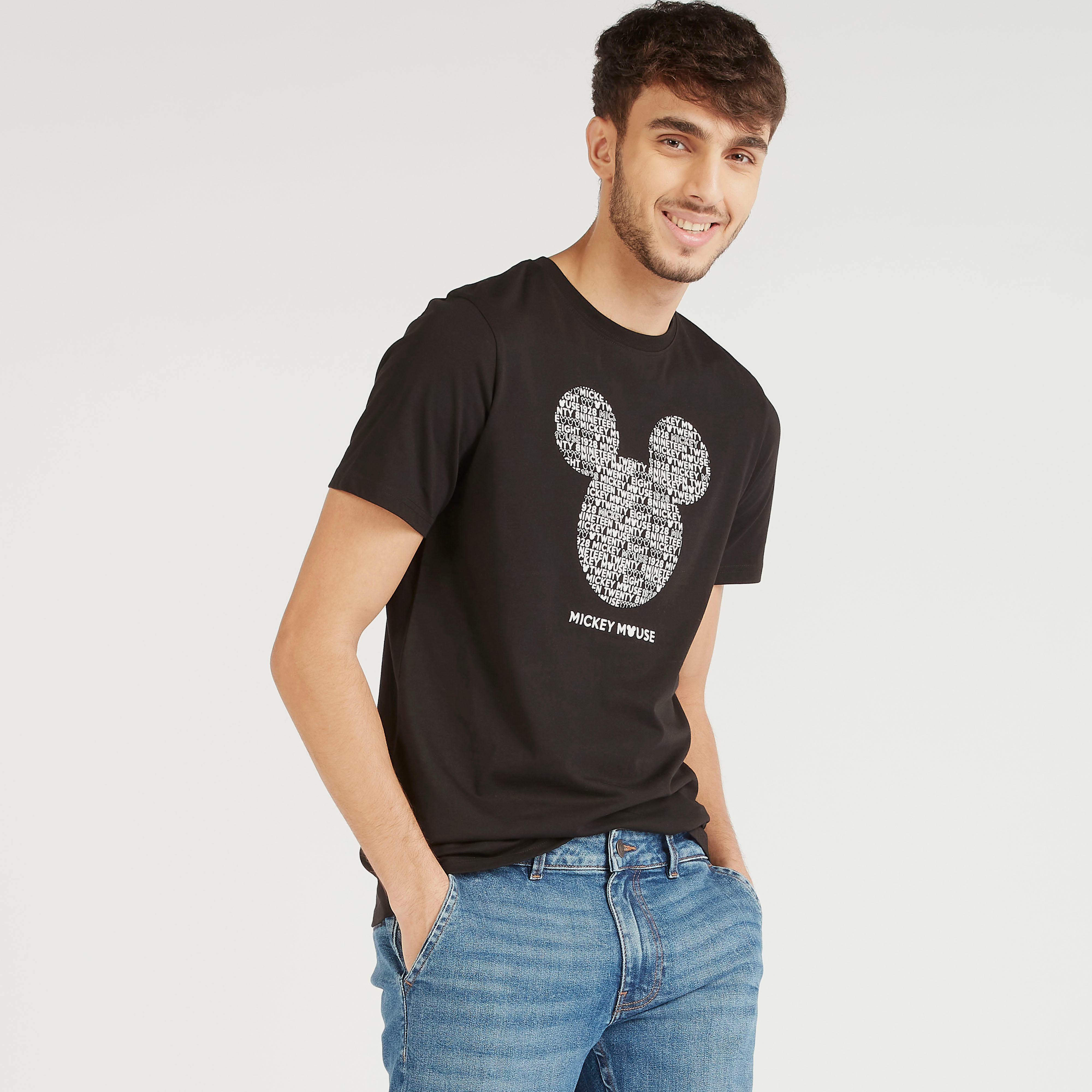 تيشيرت بياقة ضيّقة وأكمام قصيرة وطبعات ميكي ماوس-men-clothing-tshirtsandpolos-tshirts-image-1