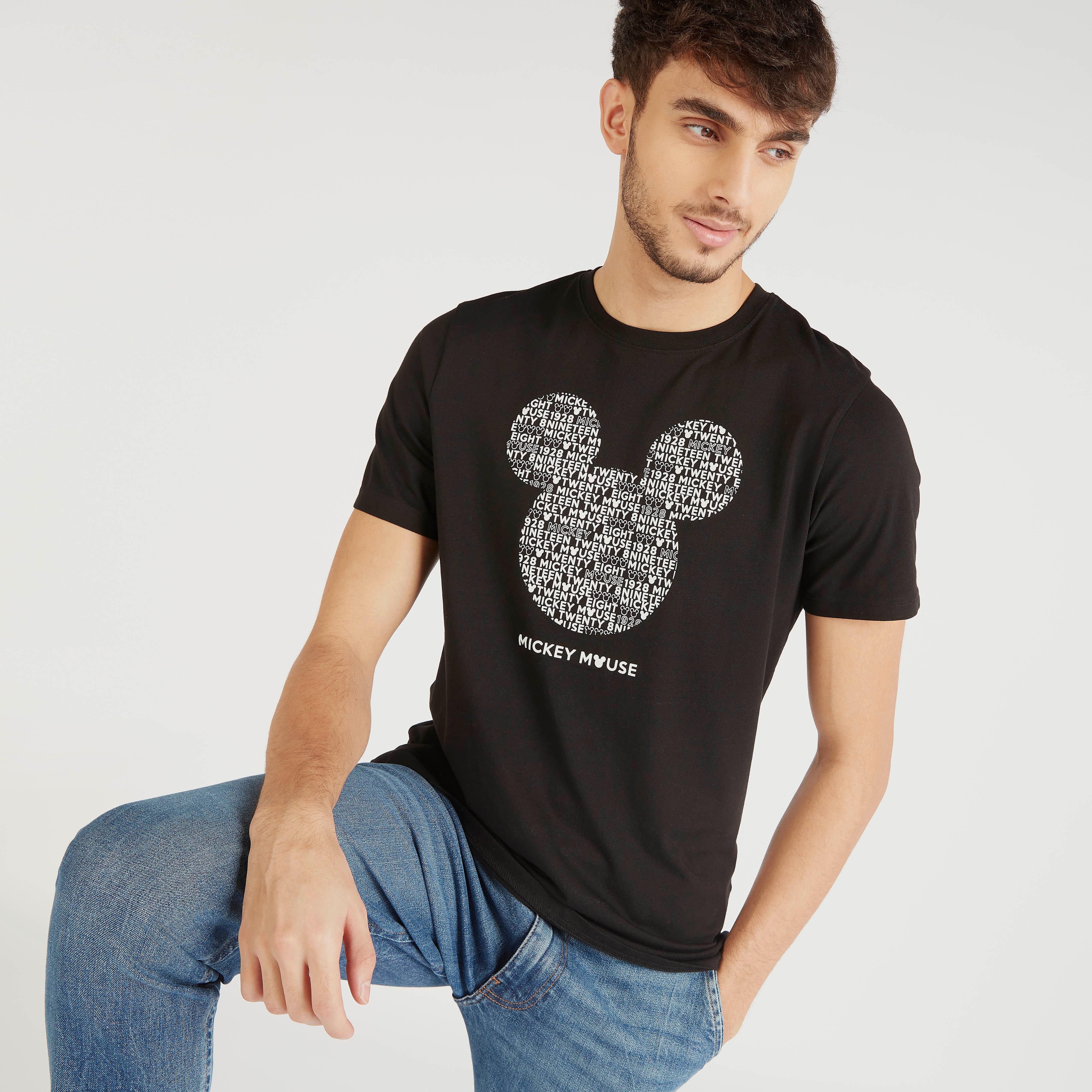 تيشيرت بياقة ضيّقة وأكمام قصيرة وطبعات ميكي ماوس-men-clothing-tshirtsandpolos-tshirts-image-3