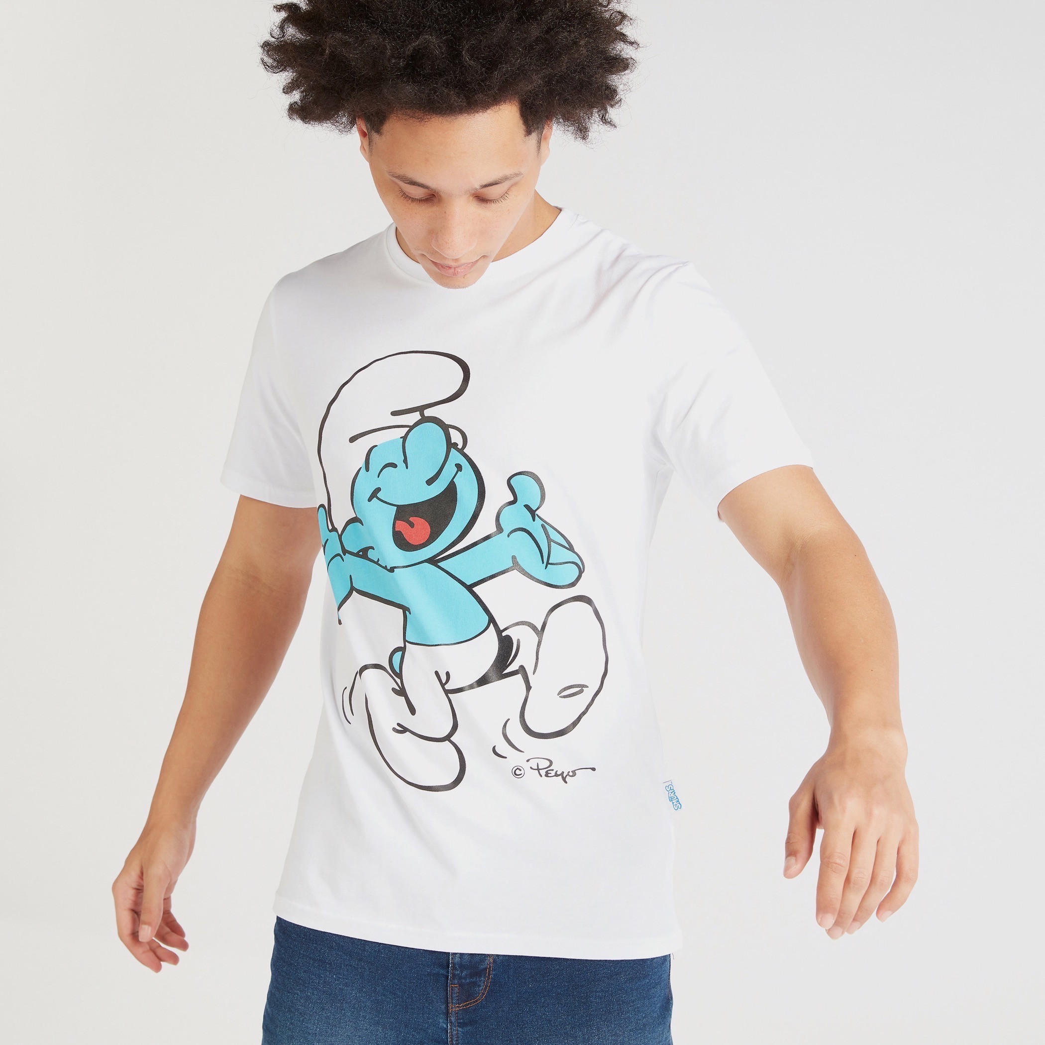 تيشيرت بياقة ضيّقة وأكمام قصيرة وطبعات السنافر-men-clothing-tshirtsandpolos-tshirts-image-1