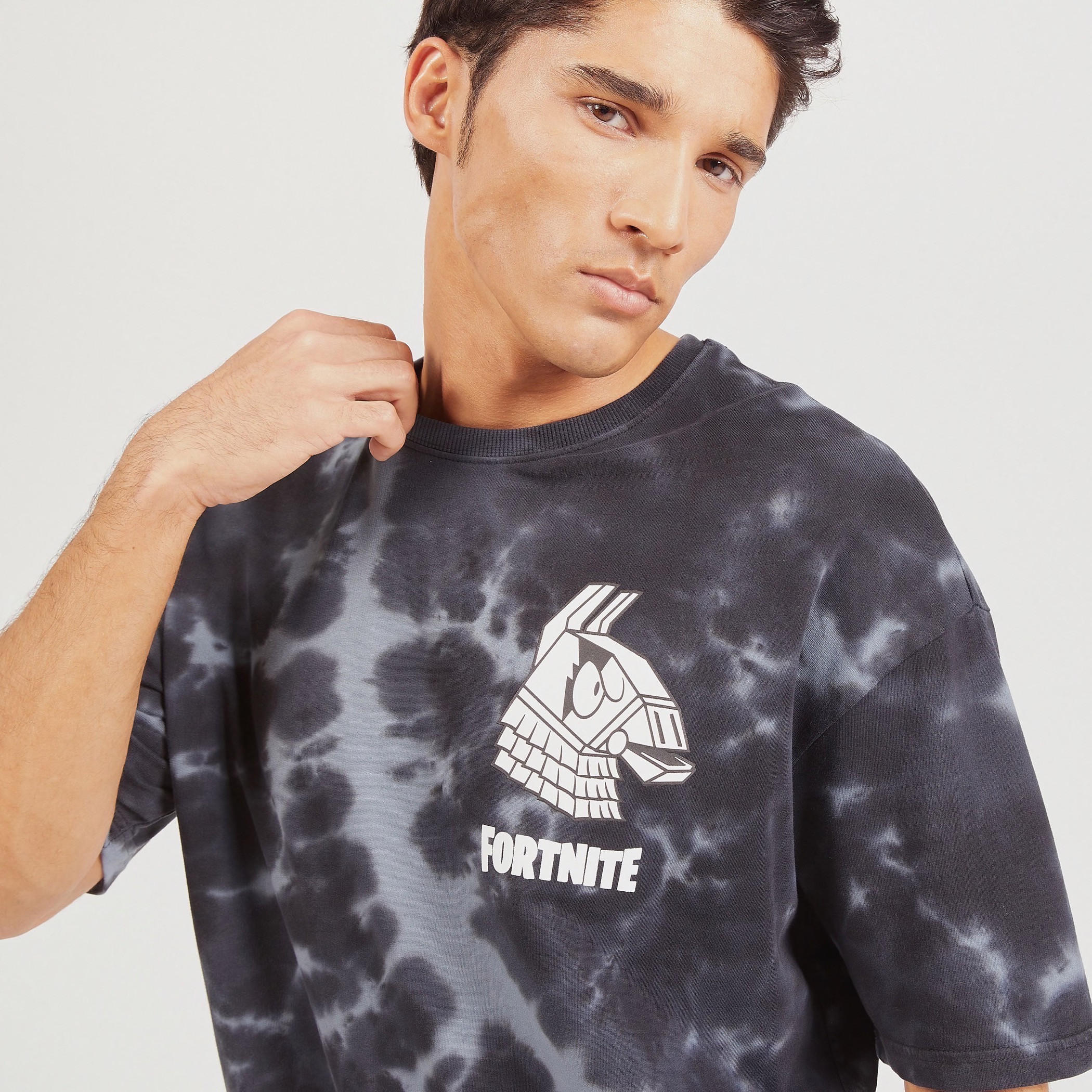 Fortnite Print Crew Neck T-shirt with Short Sleeves-men-clothing-tshirtsandpolos-tshirts-image-3